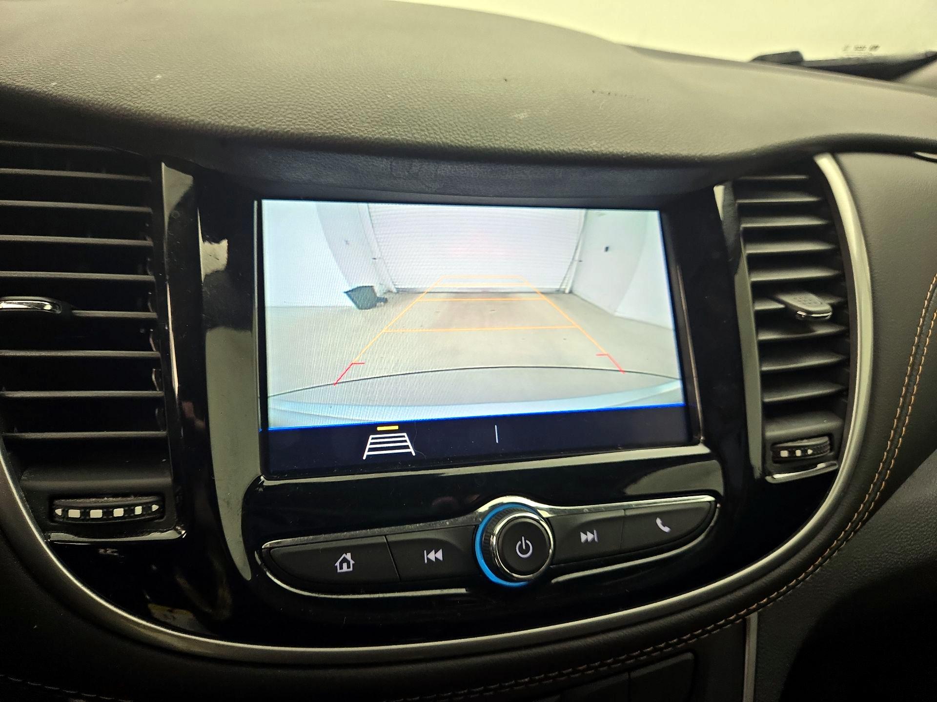 Thumbnail: 2021 Chevrolet Trax - 14