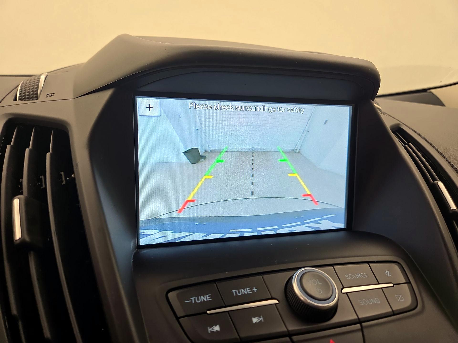 Thumbnail: 2019 Ford Escape - 14