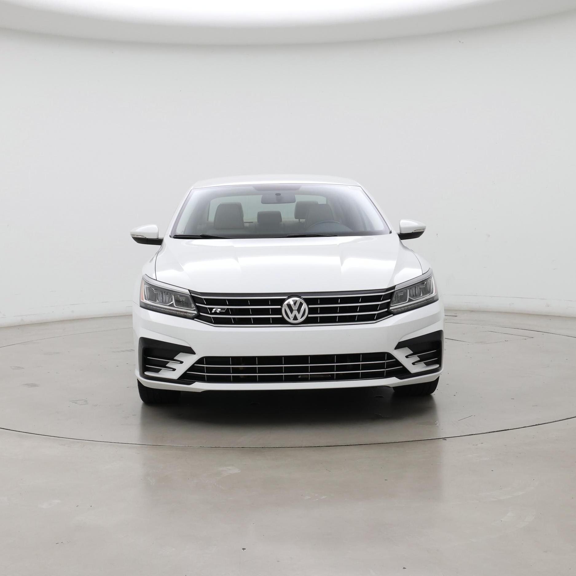 Thumbnail: 2017 Volkswagen Passat - 5