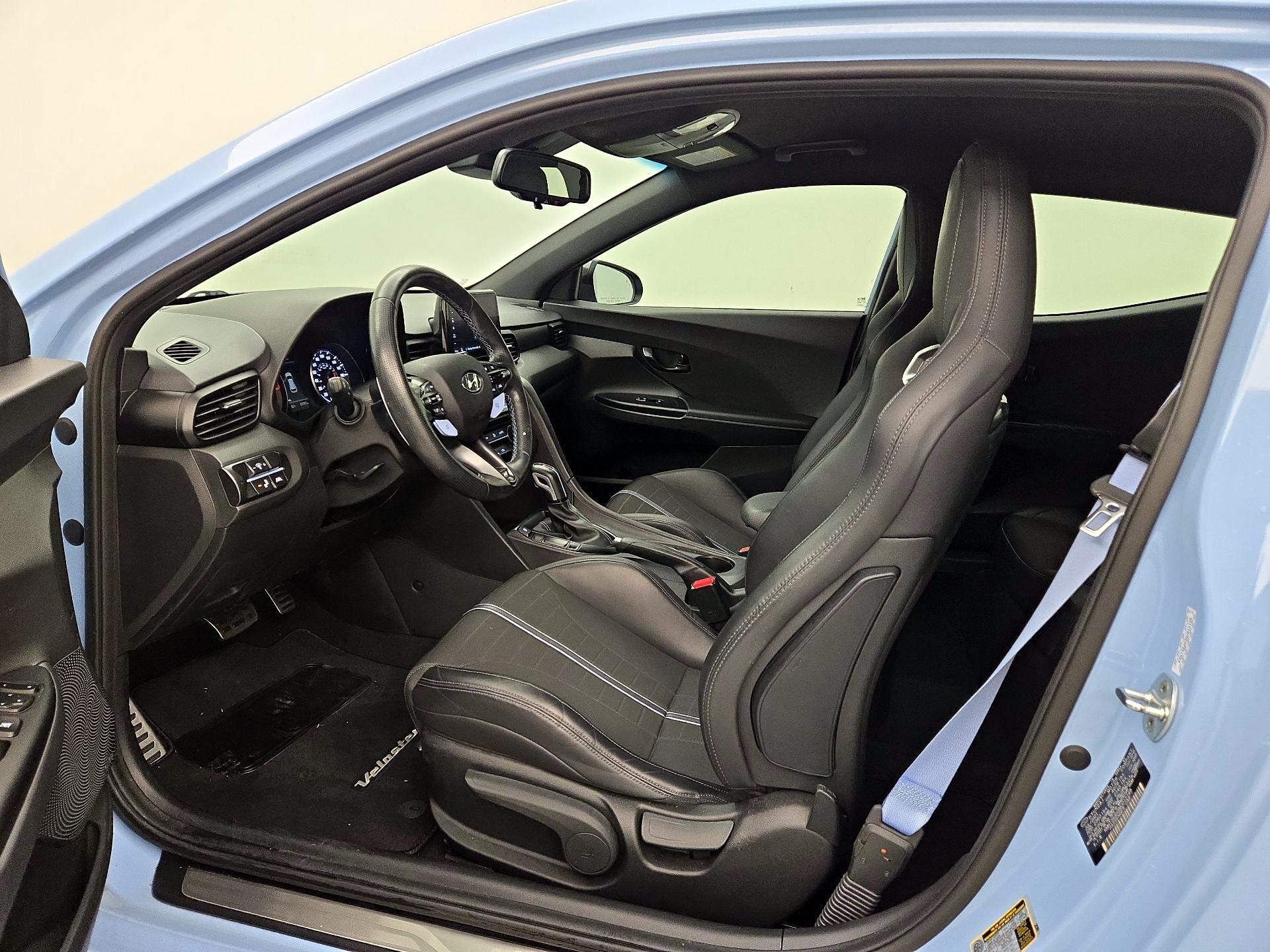 Thumbnail: 2022 Hyundai Veloster - 11