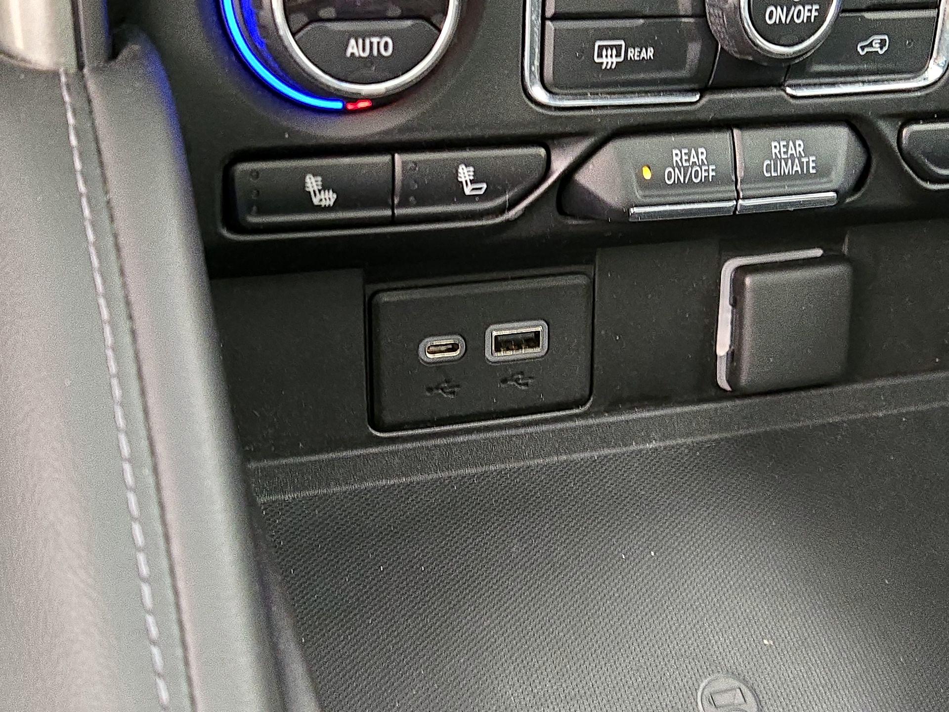 Thumbnail: 2021 Chevrolet Tahoe - 18