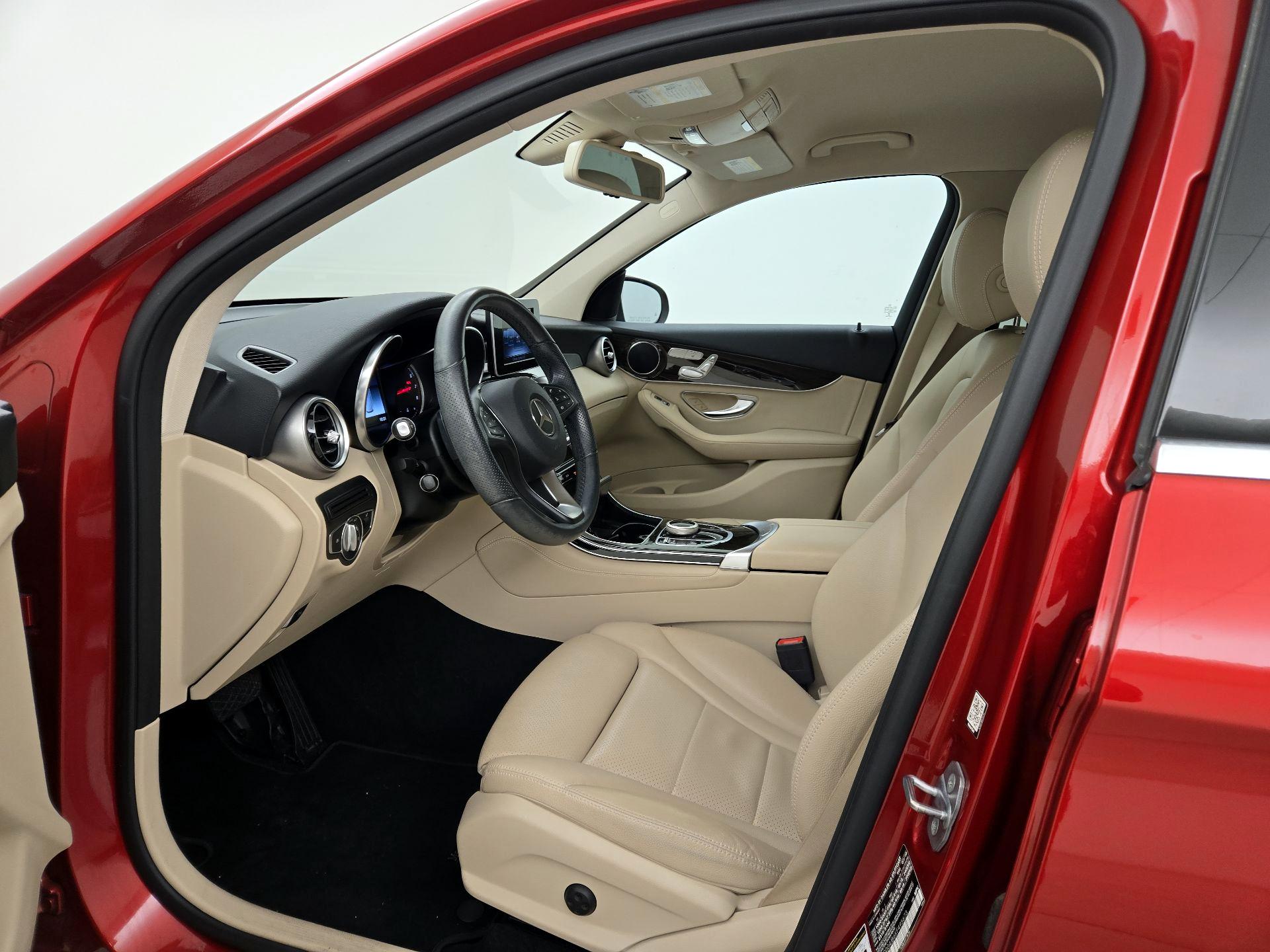 Thumbnail: 2019 Mercedes-Benz GLC - 11