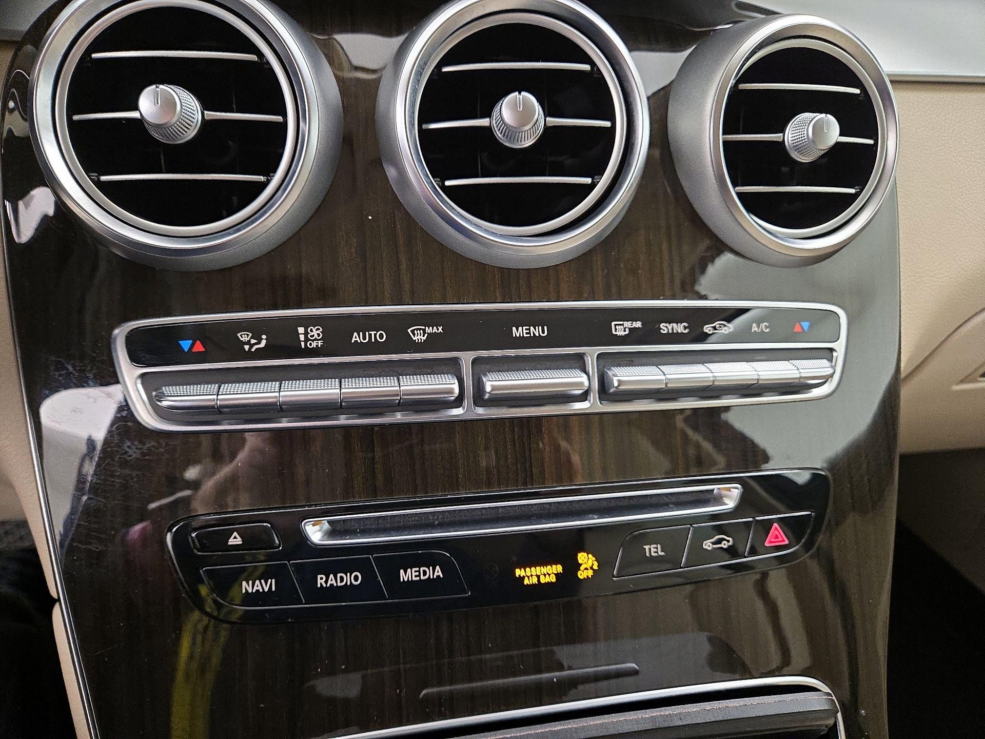 Thumbnail: 2019 Mercedes-Benz GLC - 16