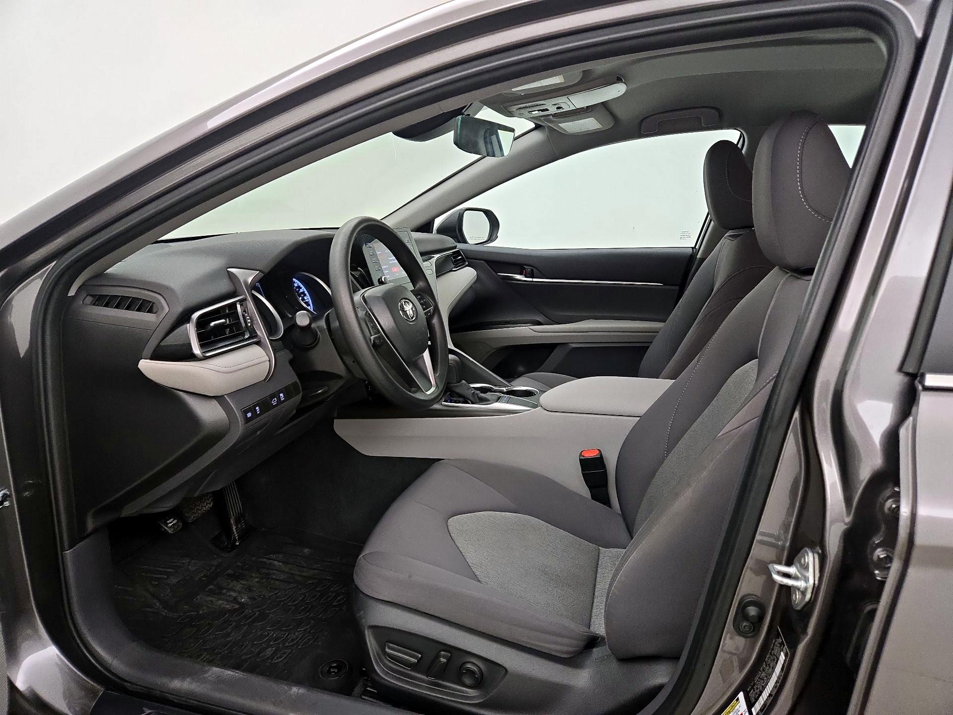 Thumbnail: 2022 Toyota Camry - 11