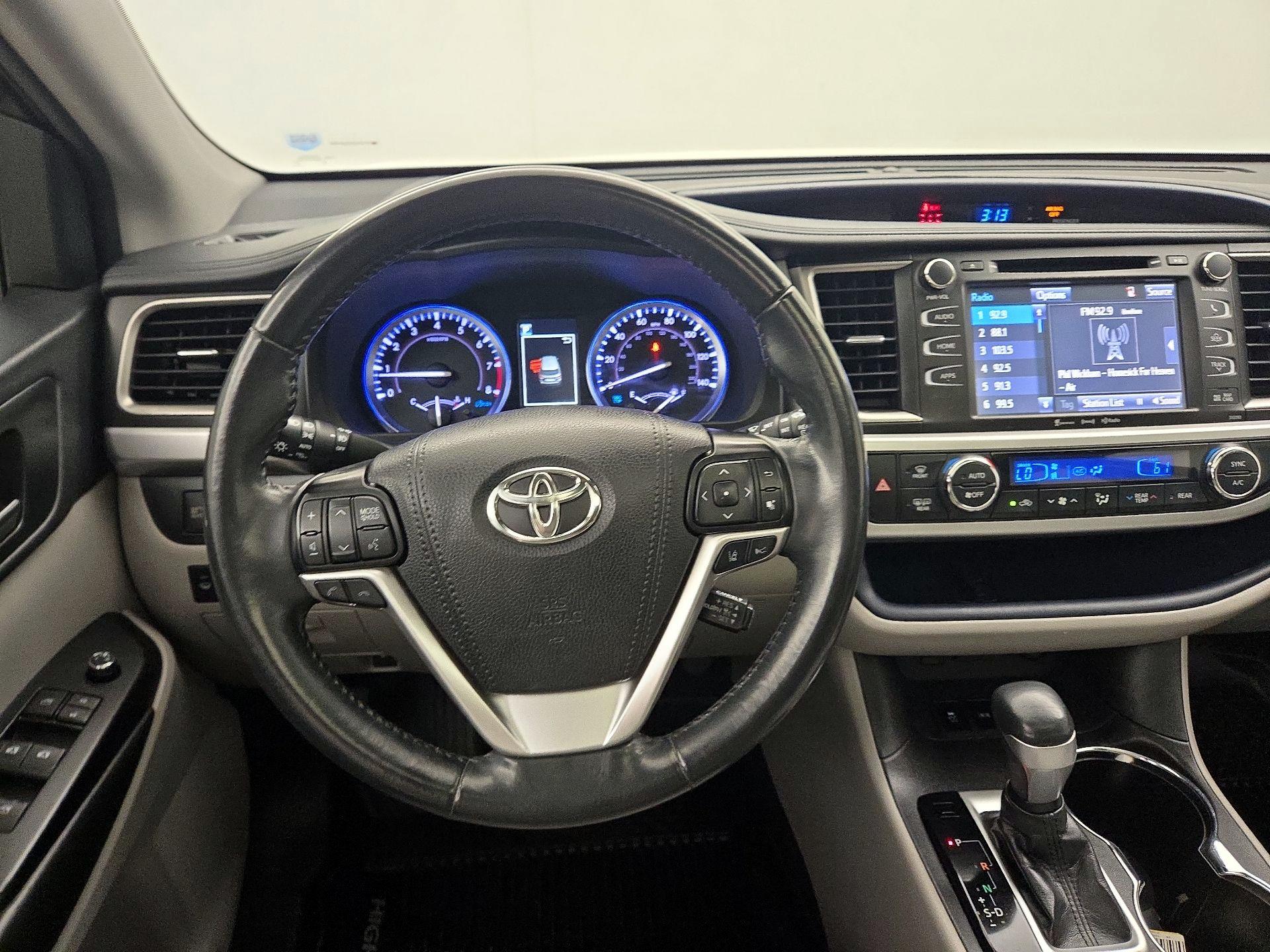 Thumbnail: 2019 Toyota Highlander - 10