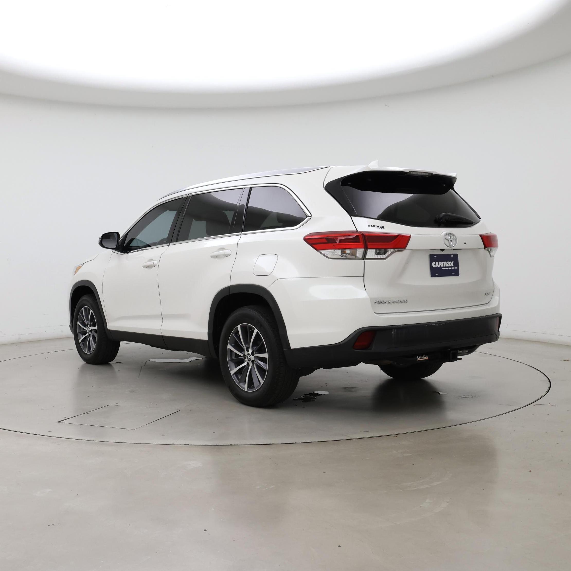 Thumbnail: 2019 Toyota Highlander - 2