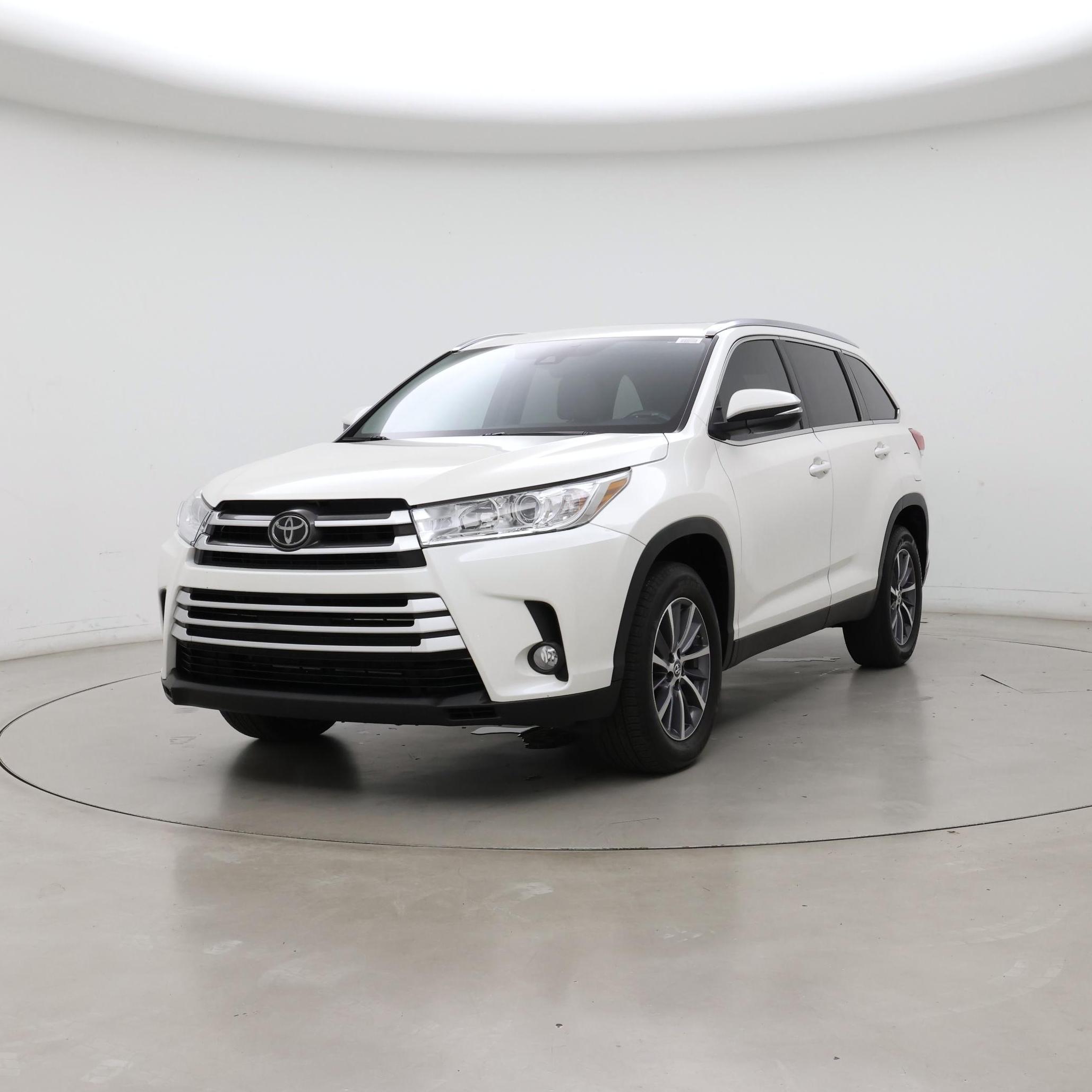 Thumbnail: 2019 Toyota Highlander - 4