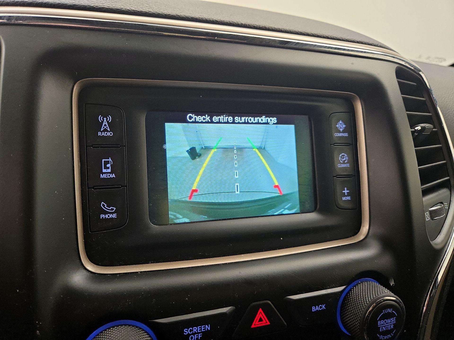 Thumbnail: 2017 Jeep Grand Cherokee - 14