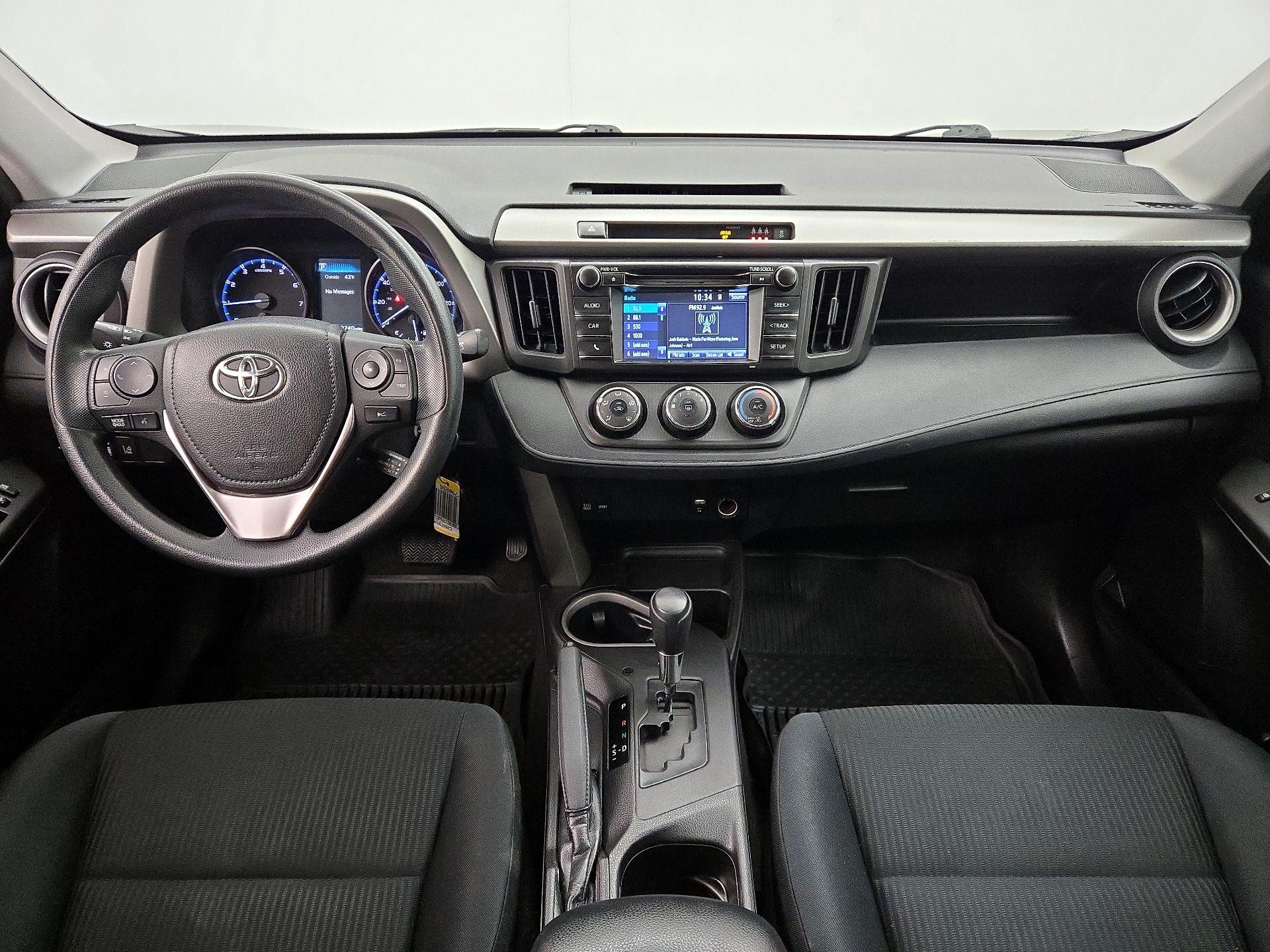 Thumbnail: 2017 Toyota RAV4 - 9