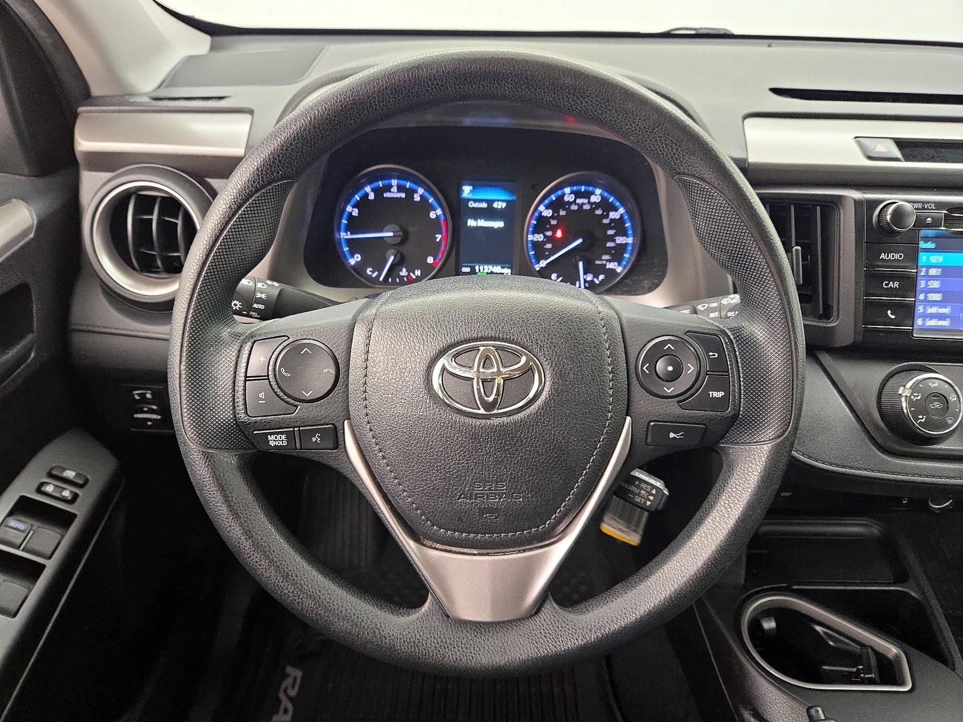 Thumbnail: 2017 Toyota RAV4 - 10