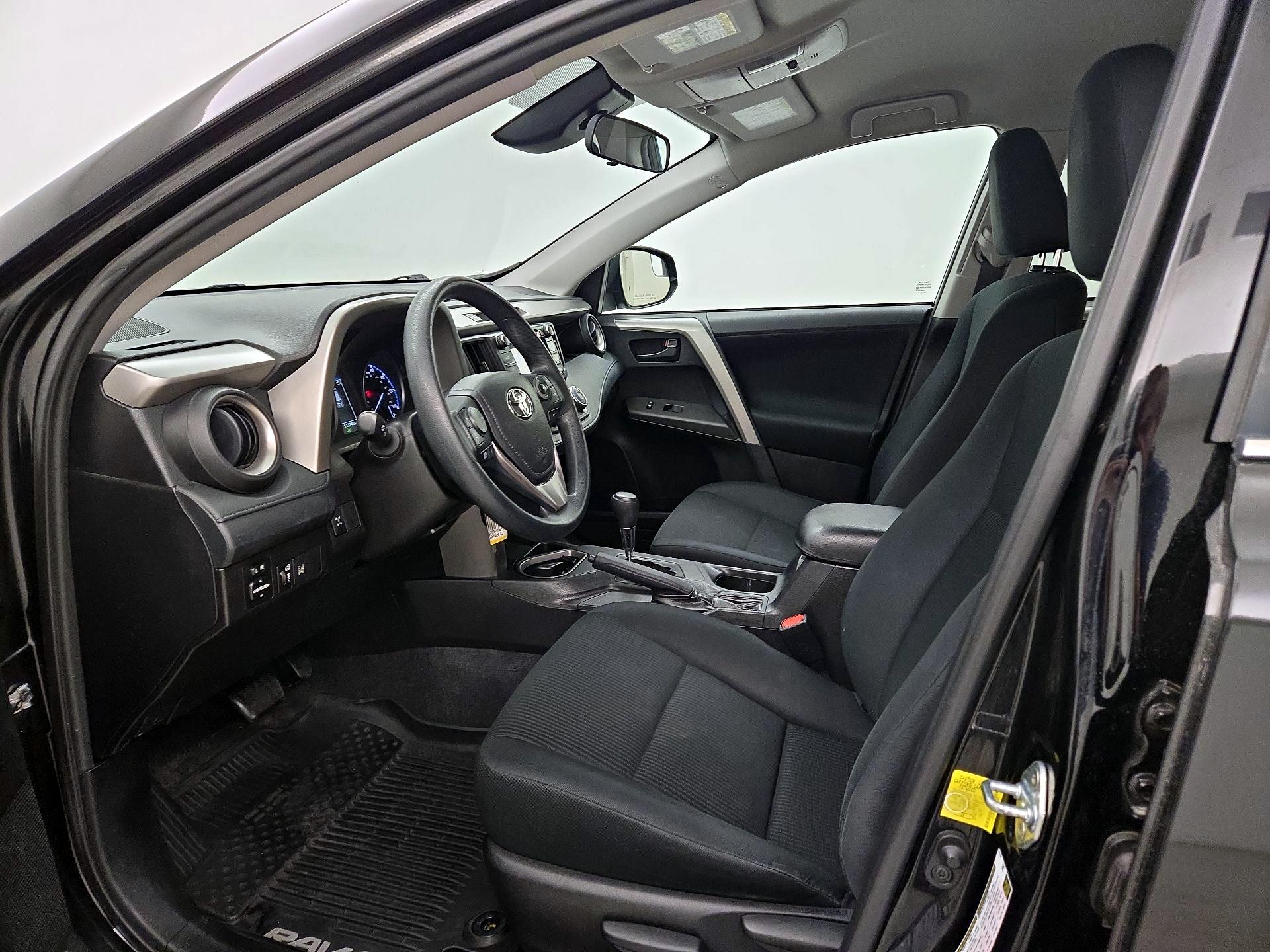 Thumbnail: 2017 Toyota RAV4 - 11