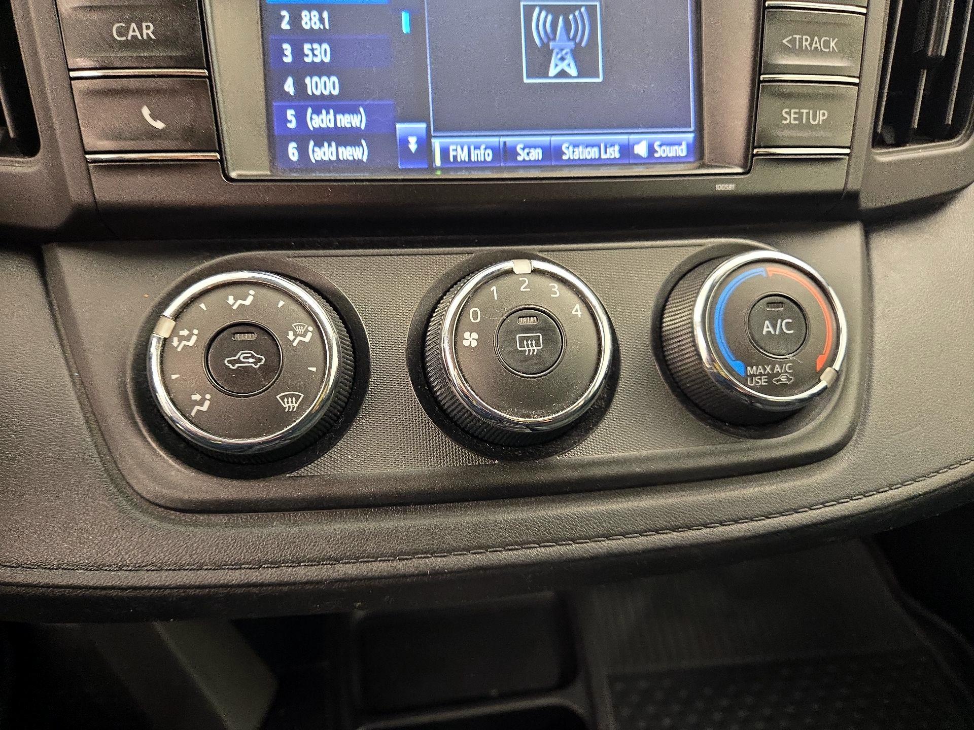 Thumbnail: 2017 Toyota RAV4 - 16