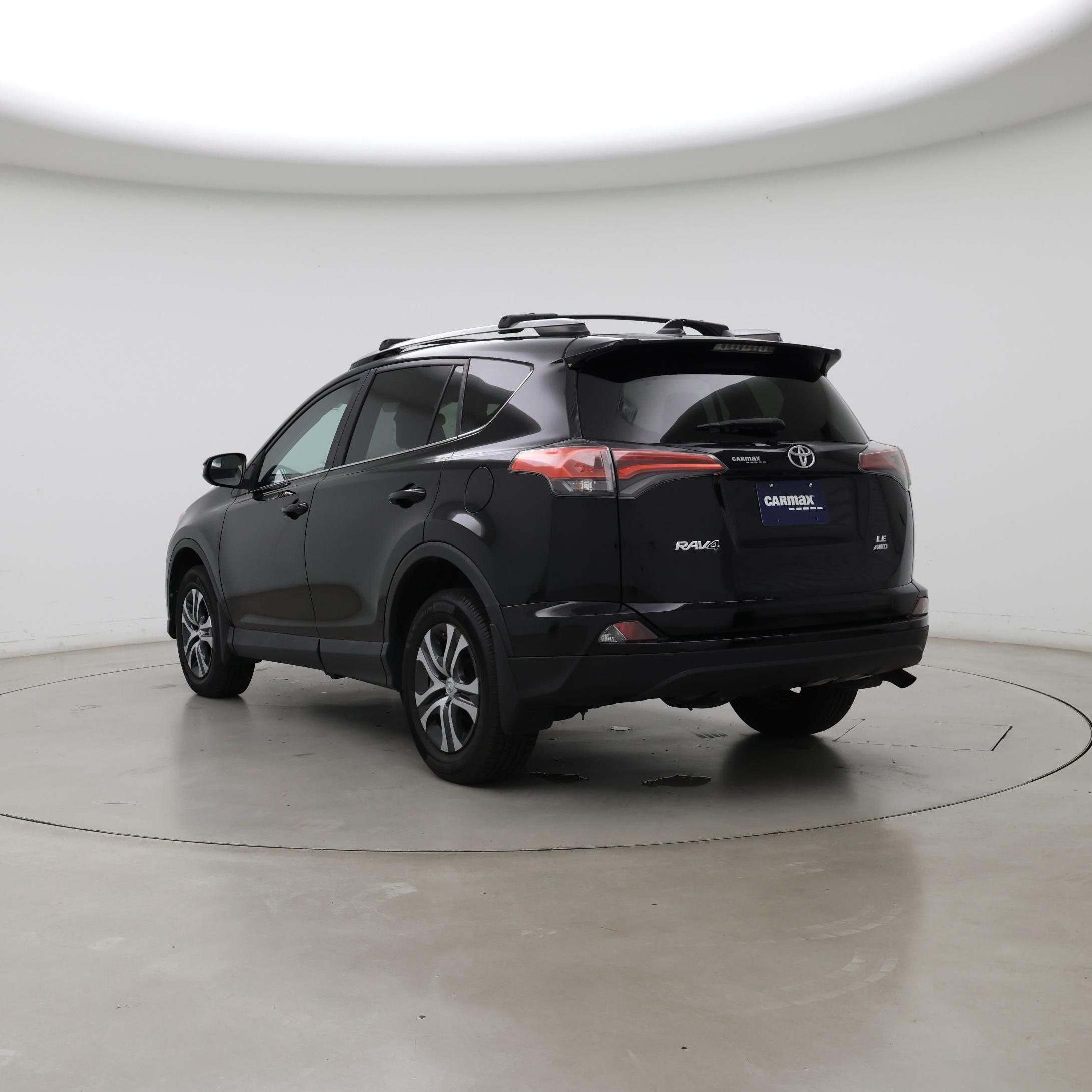 Thumbnail: 2017 Toyota RAV4 - 2