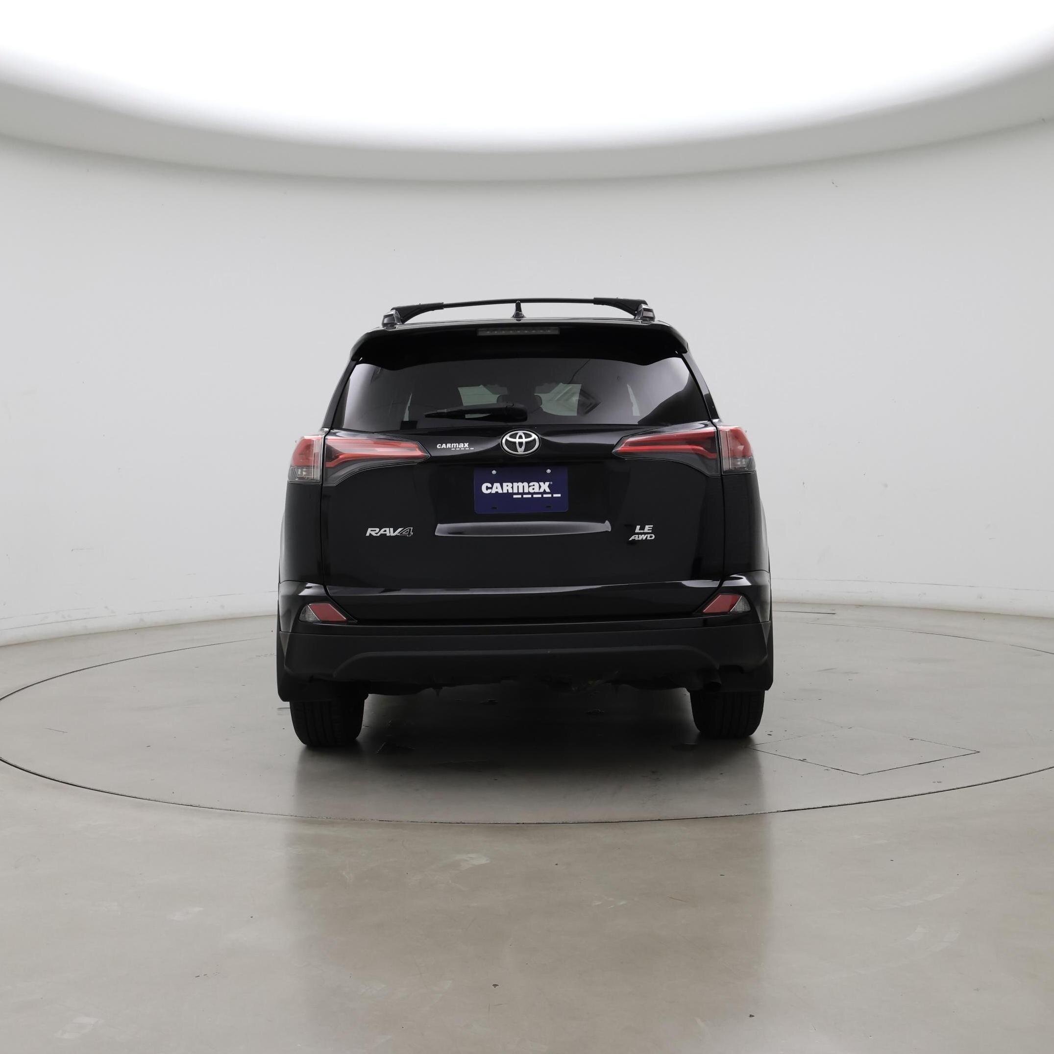 Thumbnail: 2017 Toyota RAV4 - 6