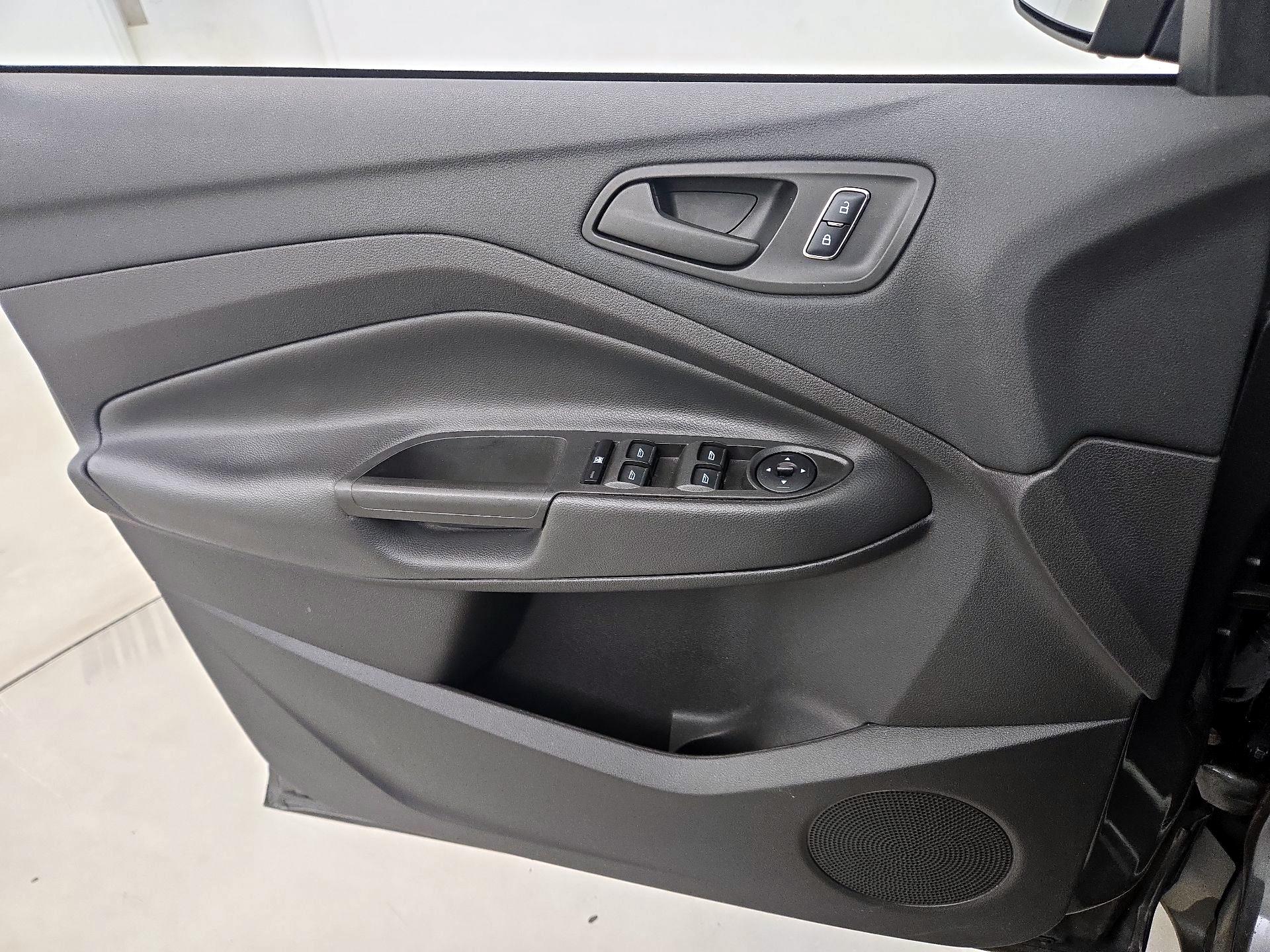 Thumbnail: 2016 Ford Escape - 12