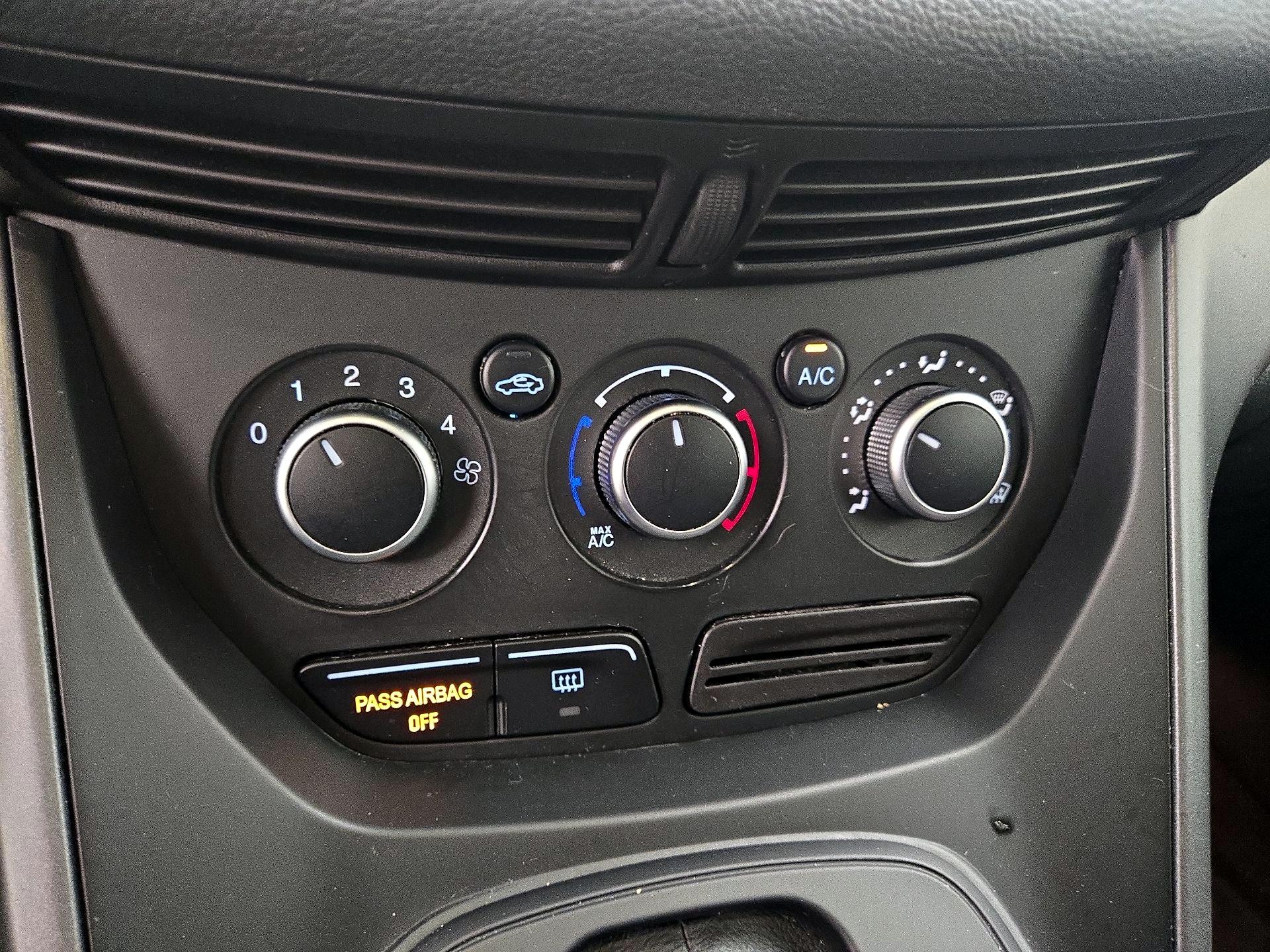 Thumbnail: 2016 Ford Escape - 16