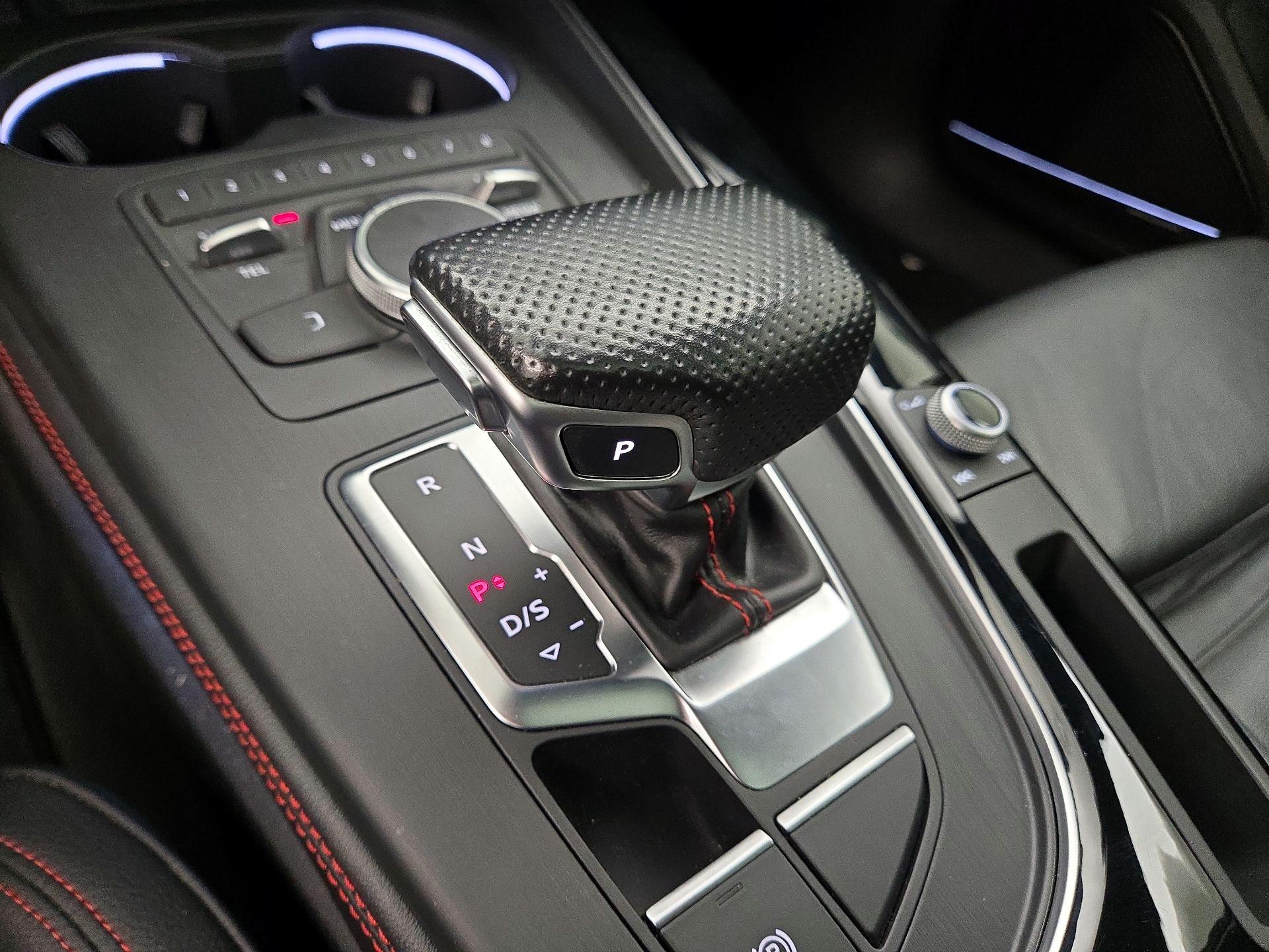 Thumbnail: 2018 Audi A4 - 18