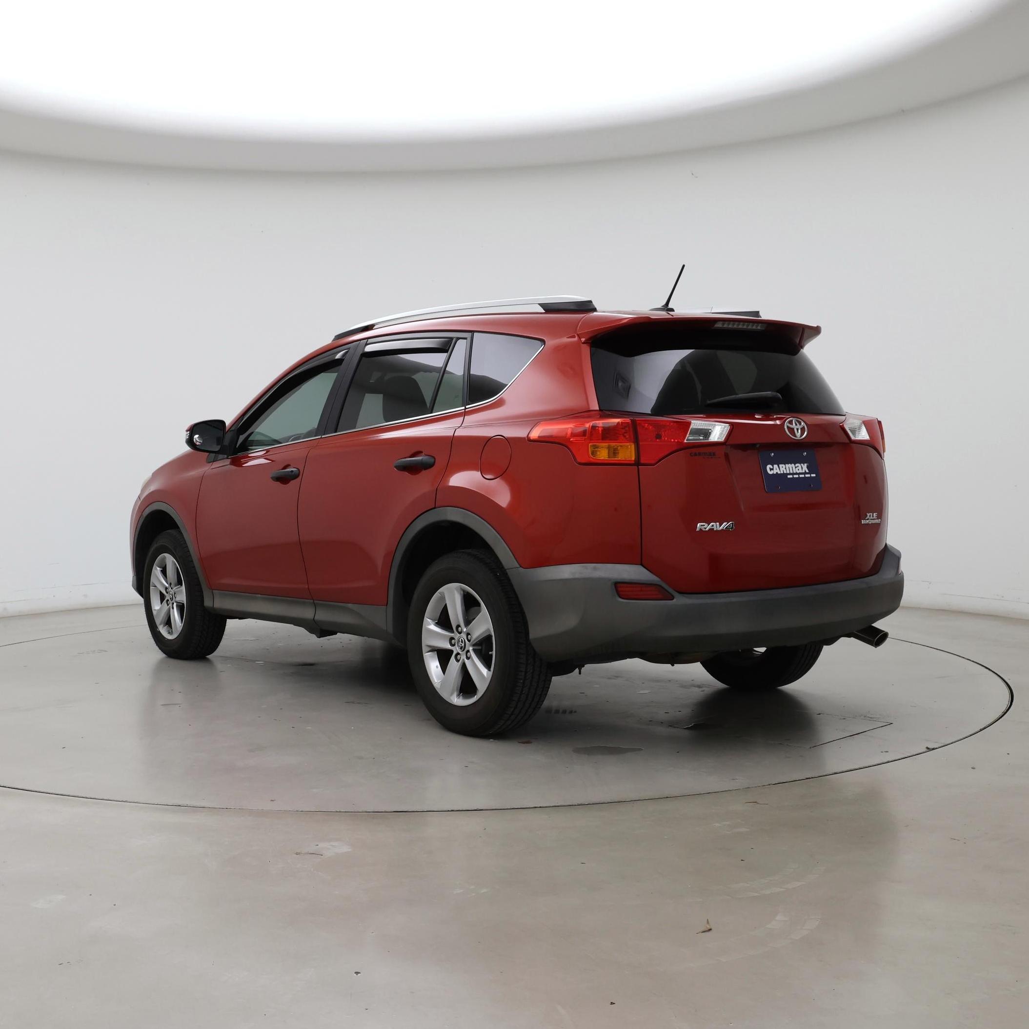 Thumbnail: 2015 Toyota RAV4 - 2