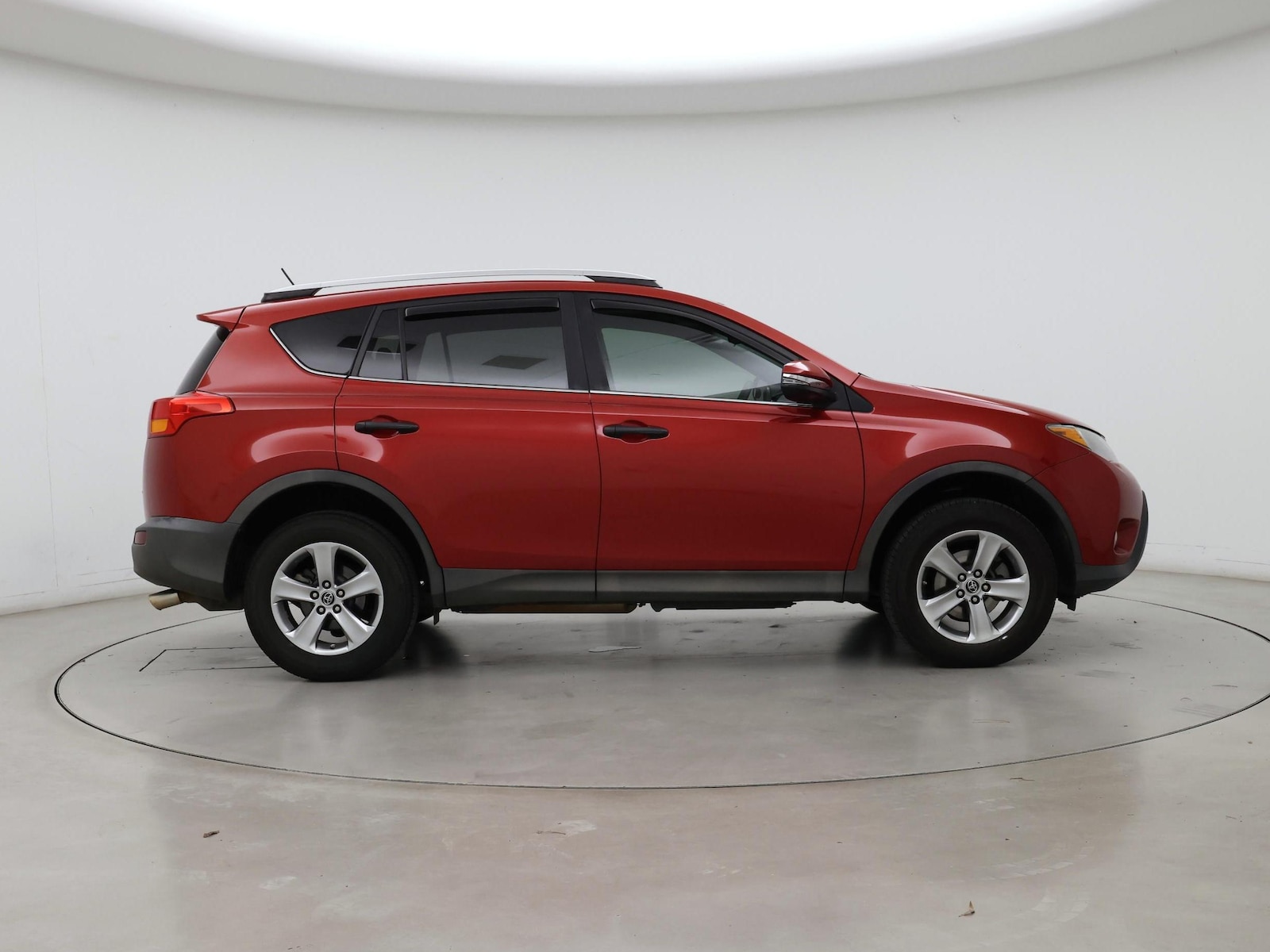 2015 Toyota RAV4 XLE - Photo 8
