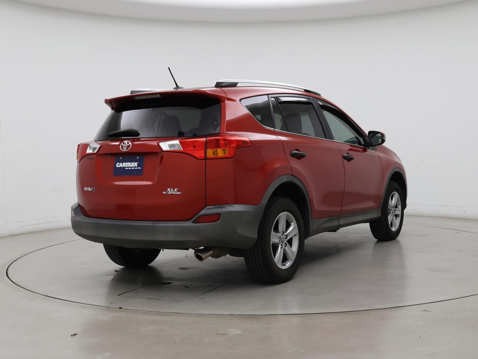 2015 Toyota RAV4 XLE - Photo 9