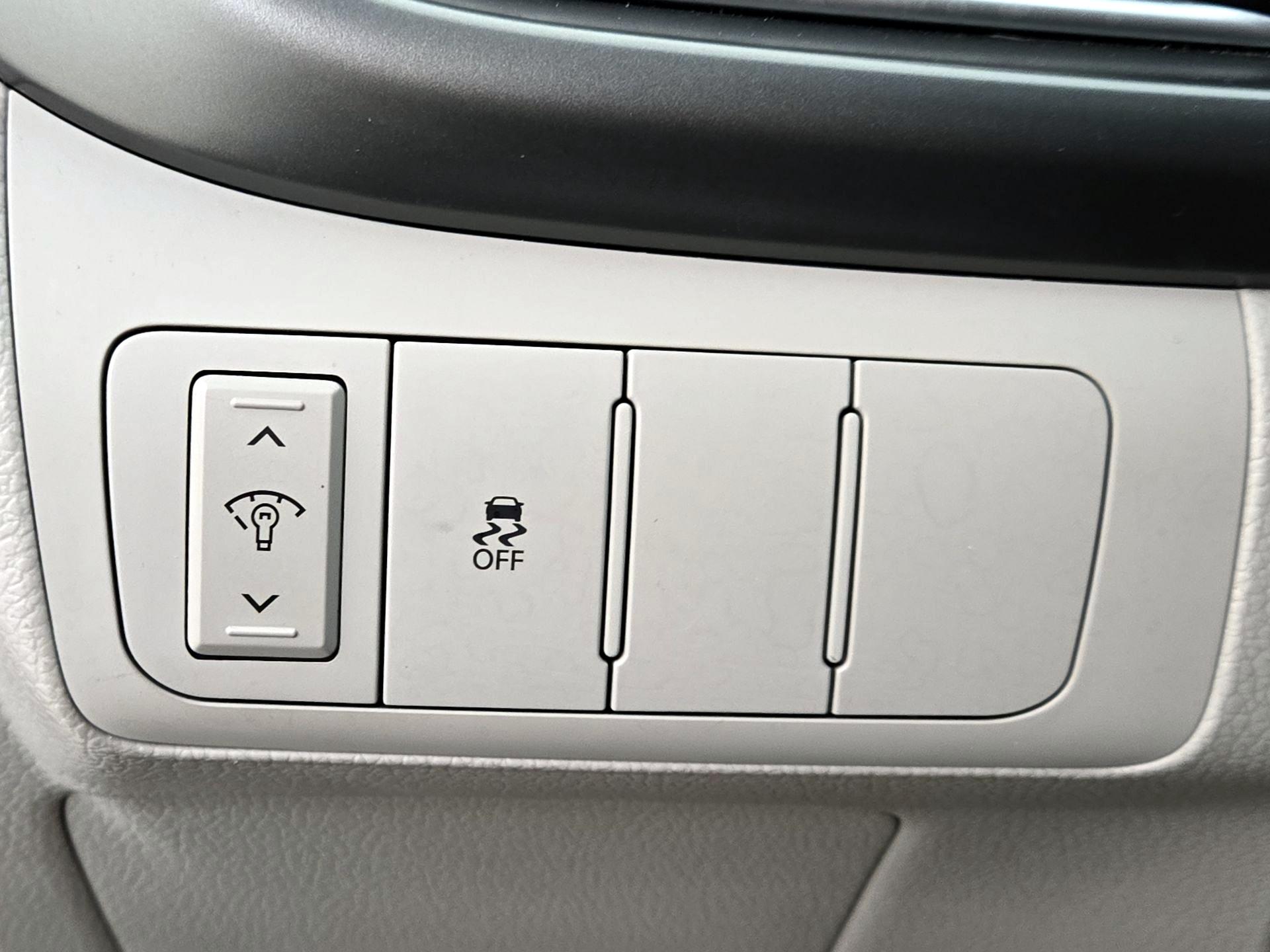 Thumbnail: 2015 Kia Optima - 13