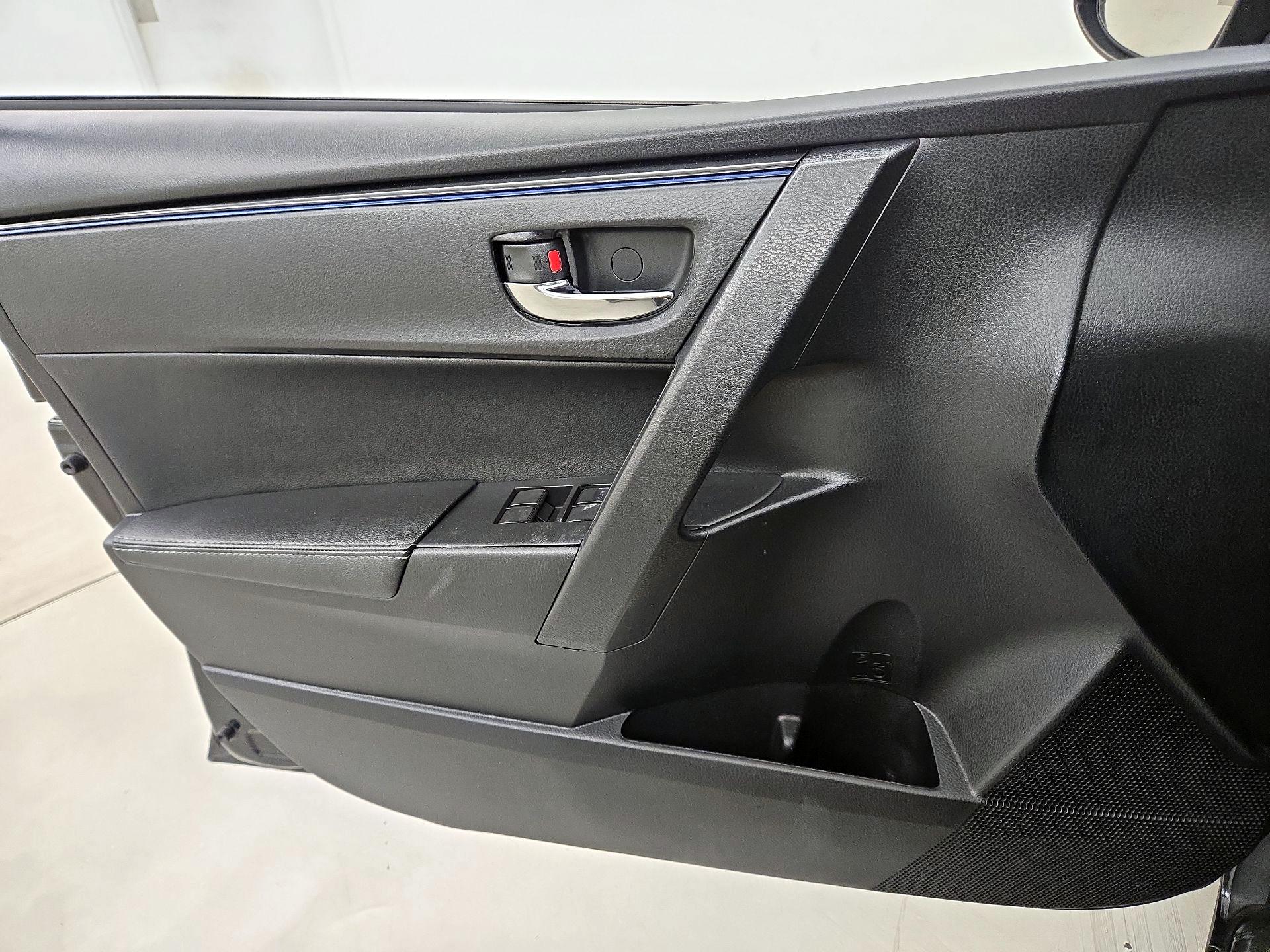 Thumbnail: 2019 Toyota Corolla - 12