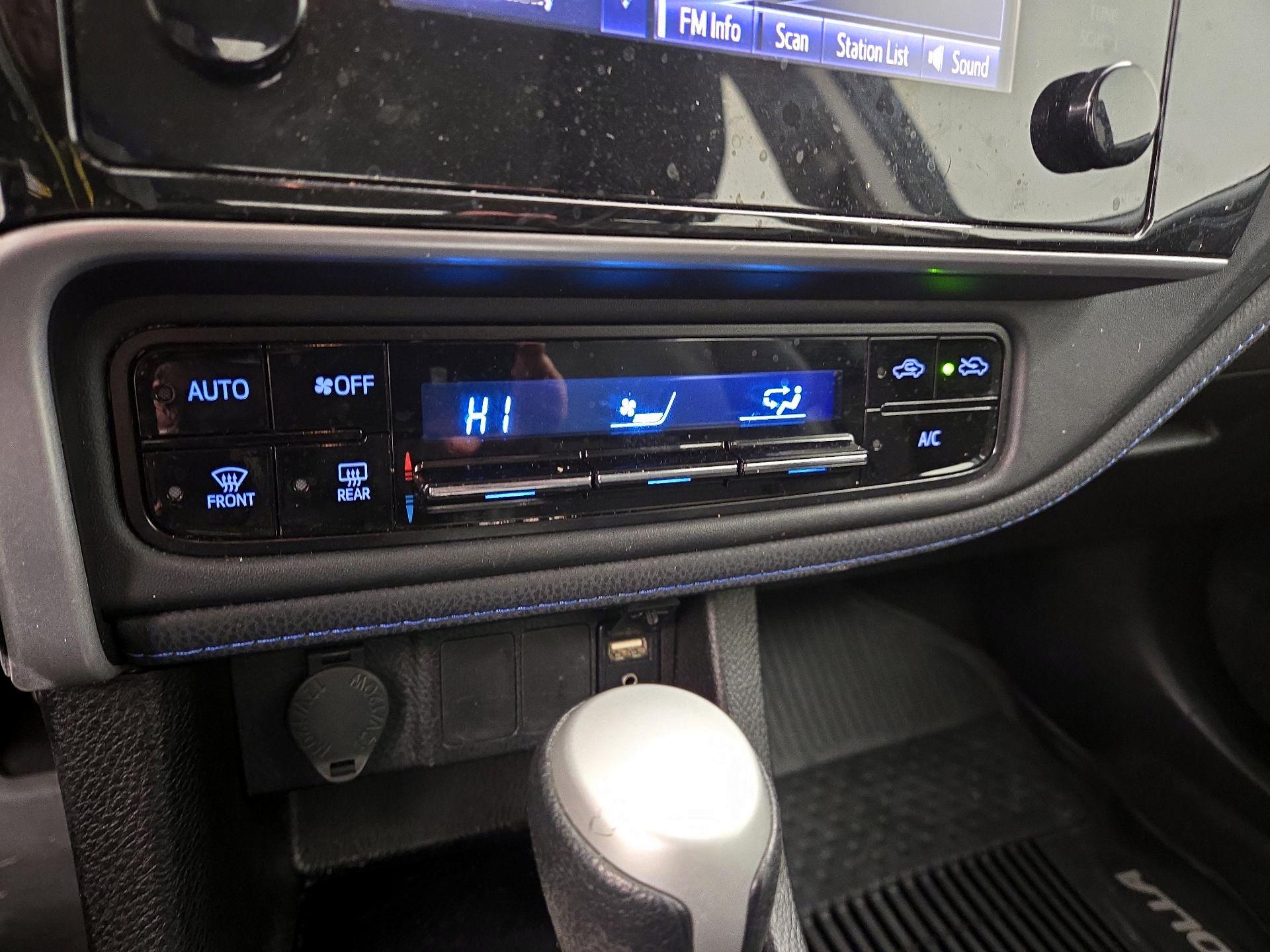 Thumbnail: 2019 Toyota Corolla - 16