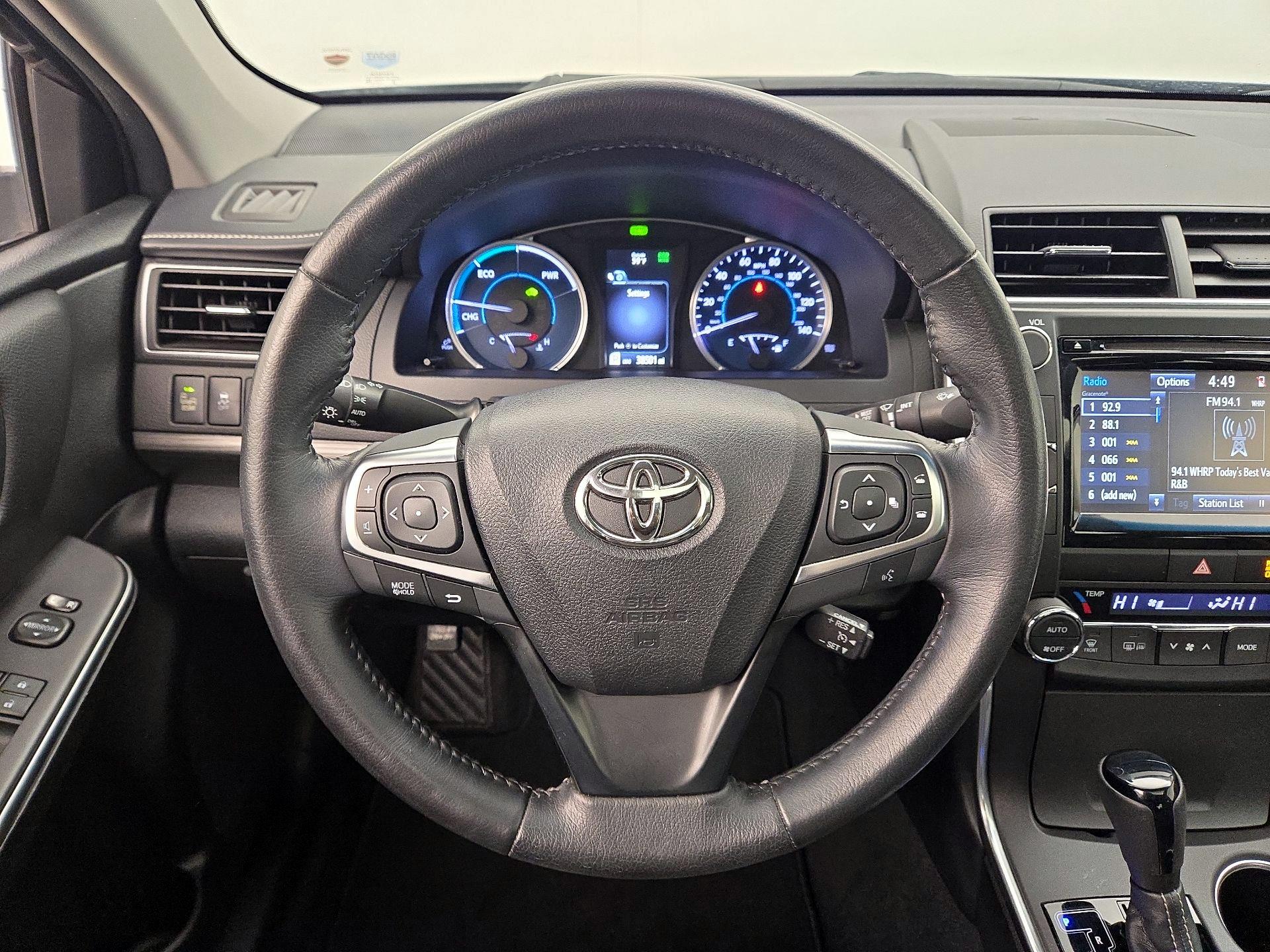 Thumbnail: 2015 Toyota Camry - 10