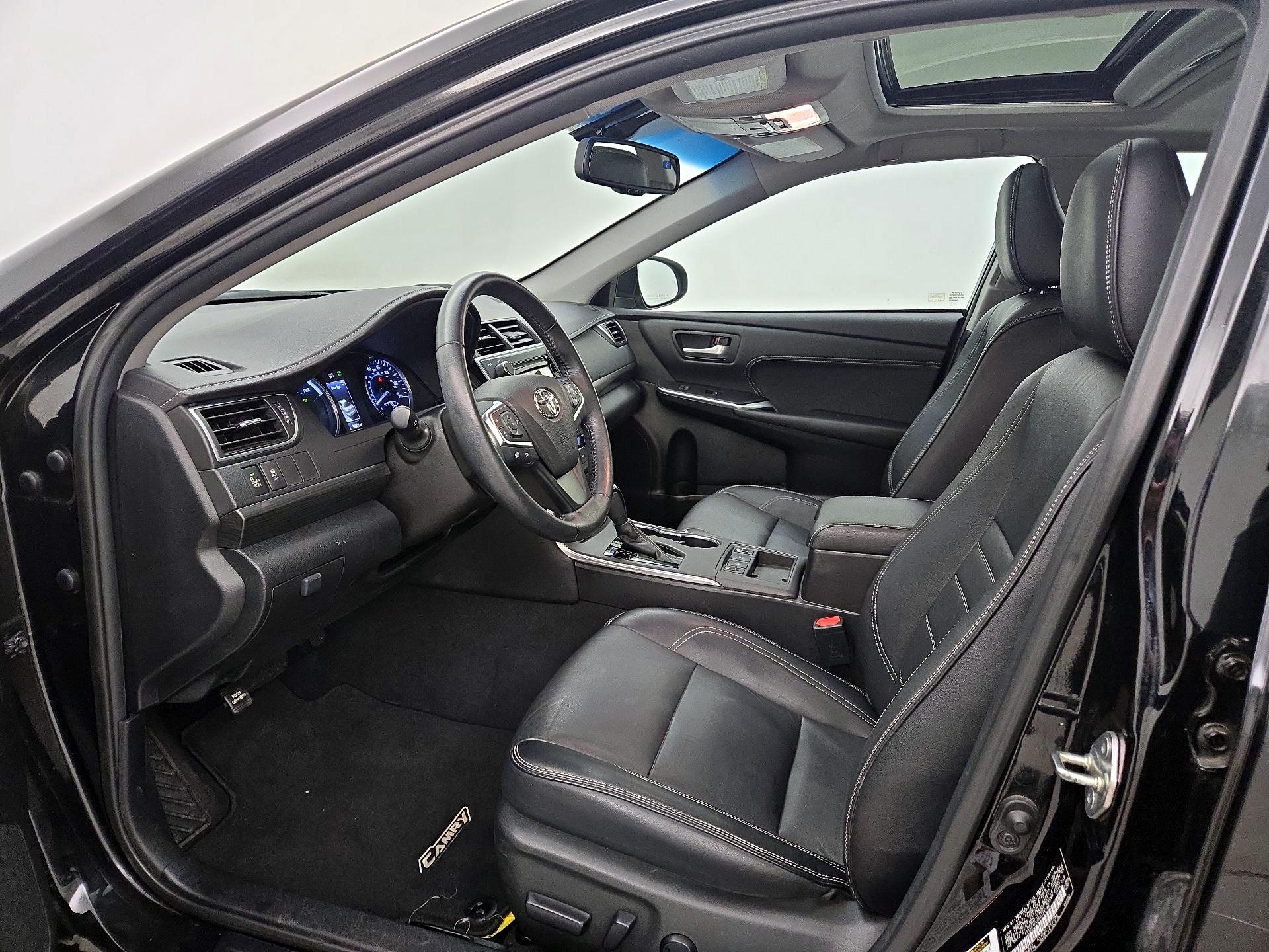 Thumbnail: 2015 Toyota Camry - 11