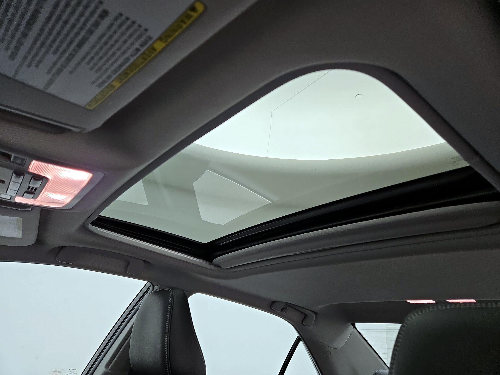 Thumbnail: 2015 Toyota Camry - 19