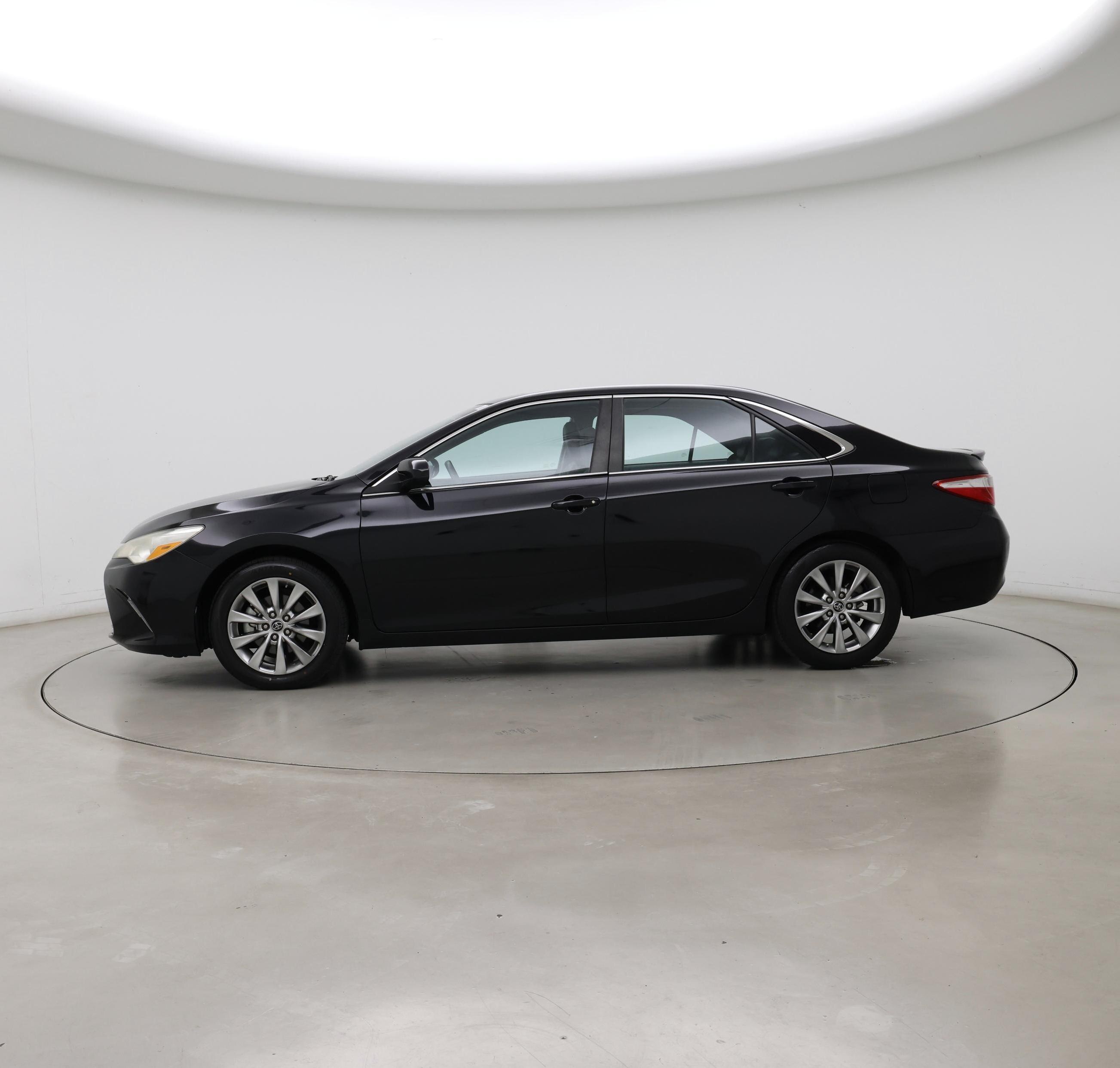 Thumbnail: 2015 Toyota Camry - 3