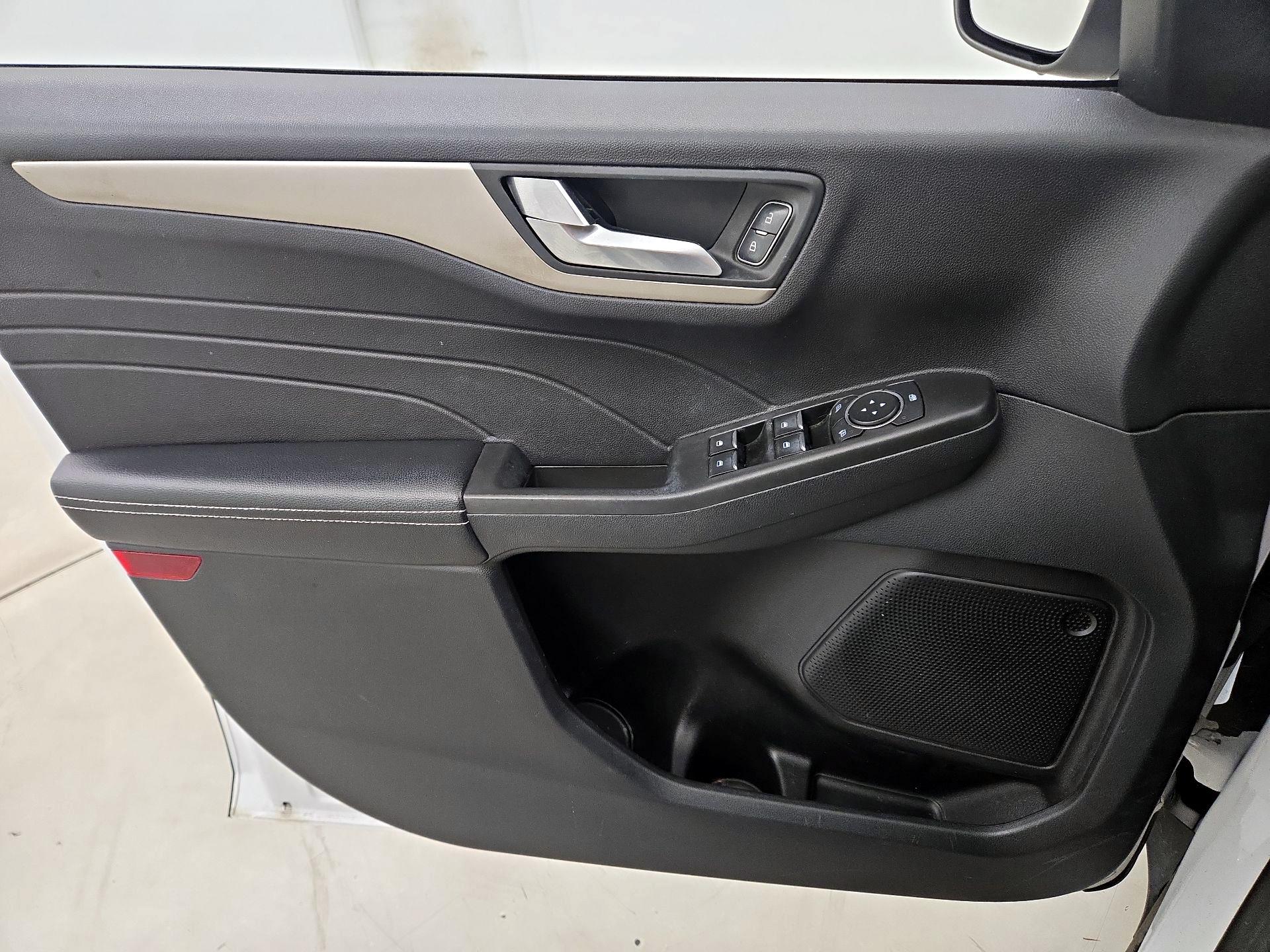 Thumbnail: 2021 Ford Escape - 12