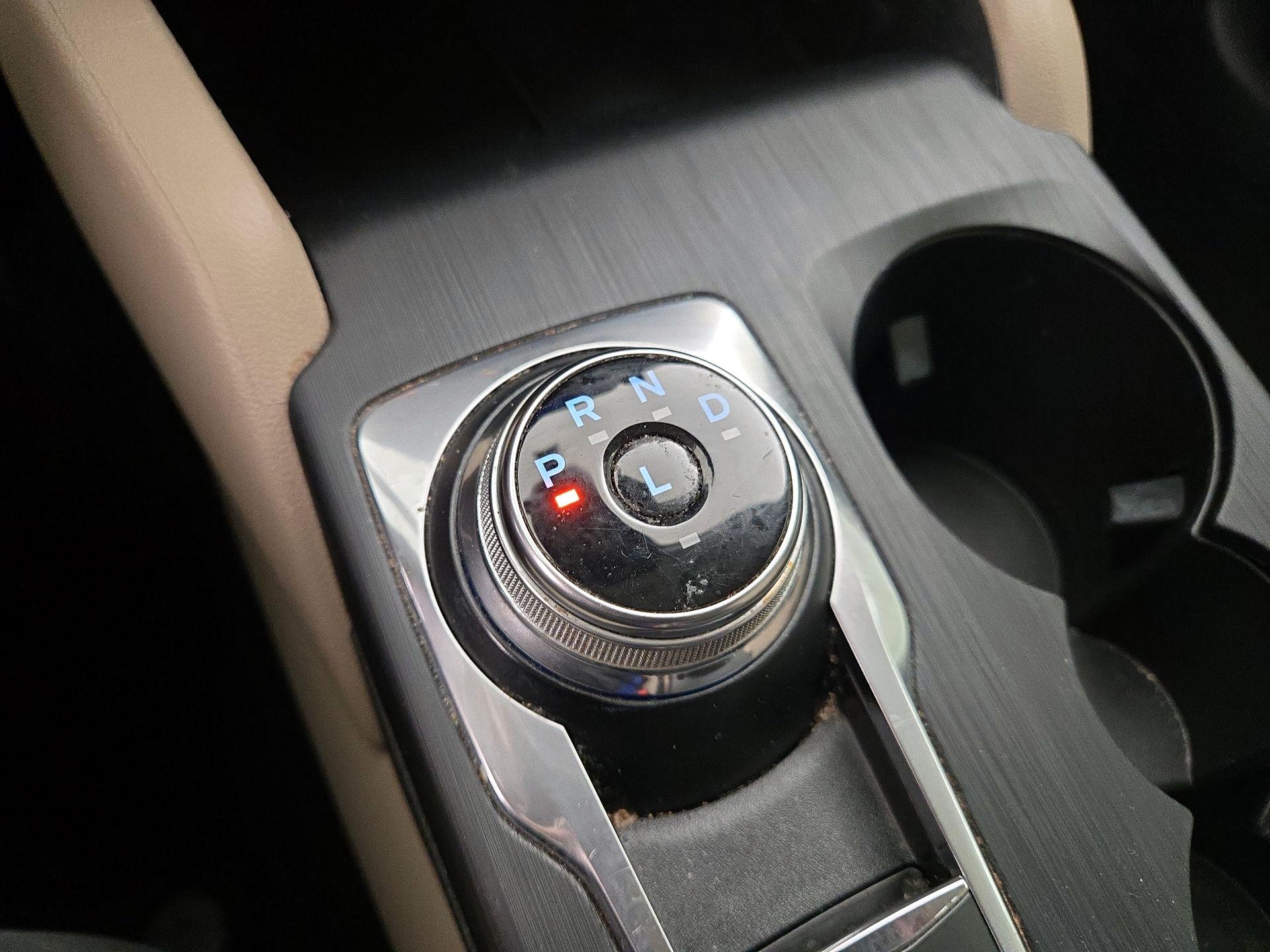 Thumbnail: 2021 Ford Escape - 17