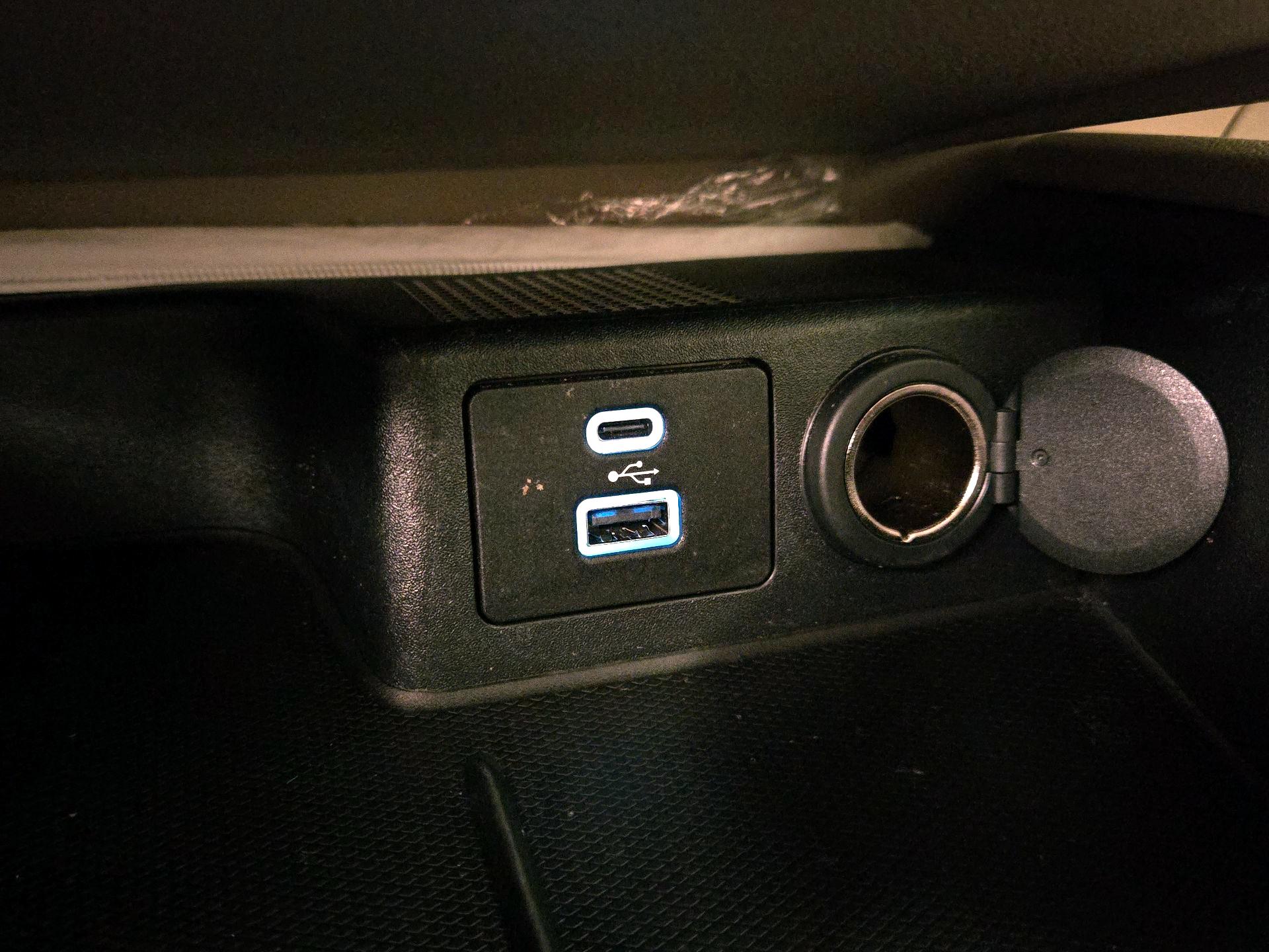 Thumbnail: 2021 Ford Escape - 18