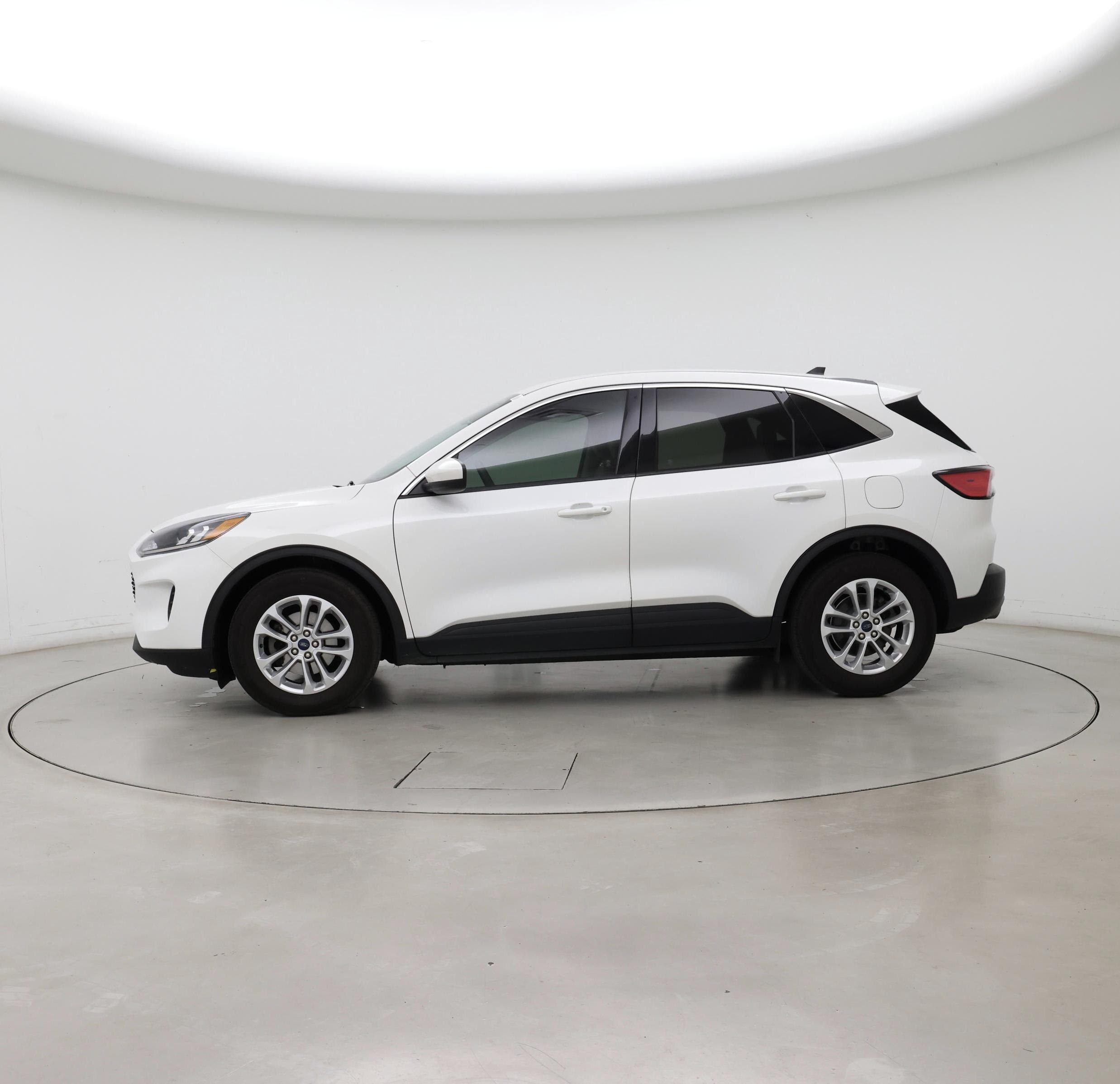 Thumbnail: 2021 Ford Escape - 3