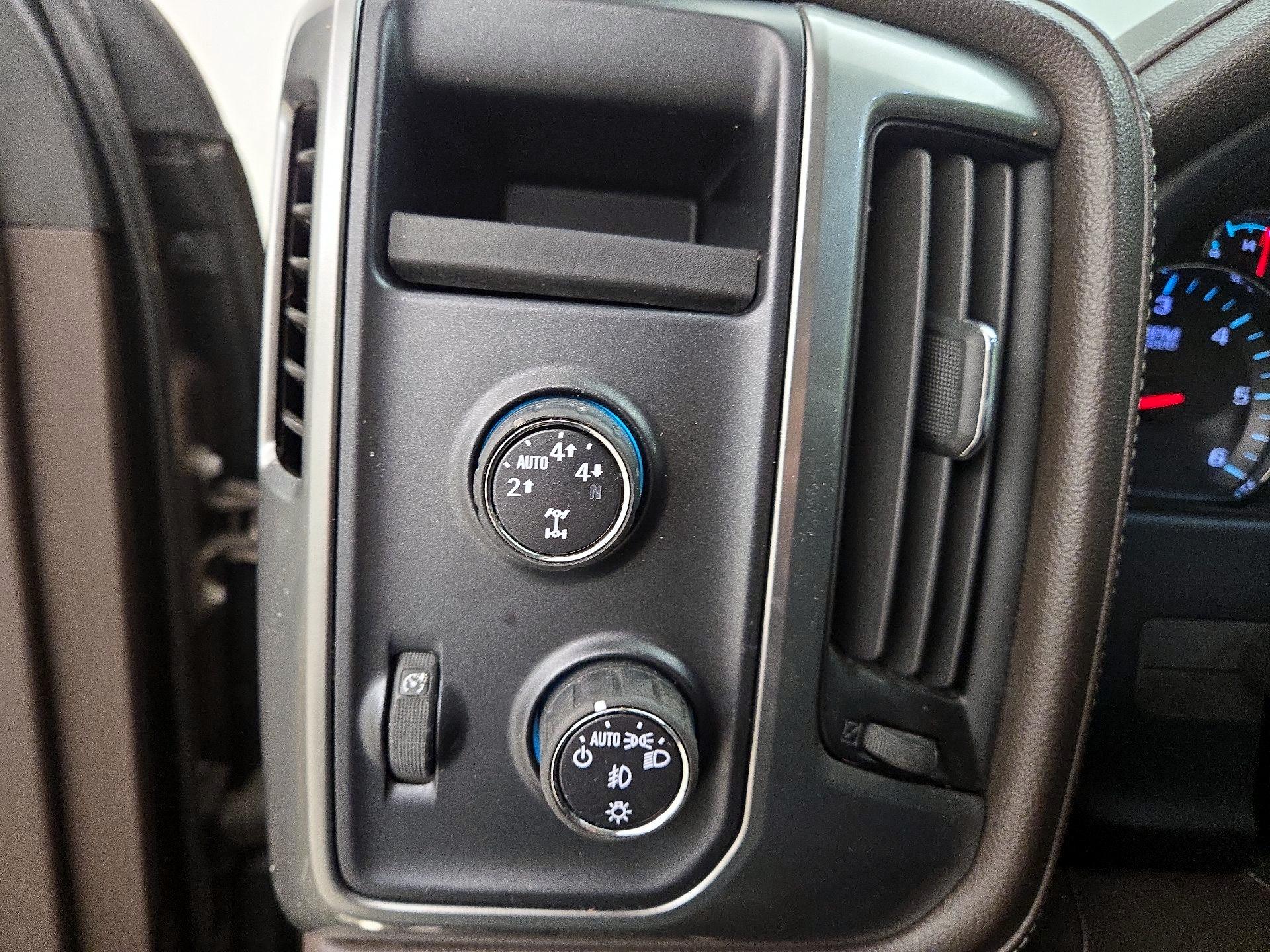 Thumbnail: 2014 Chevrolet Silverado 1500 - 13