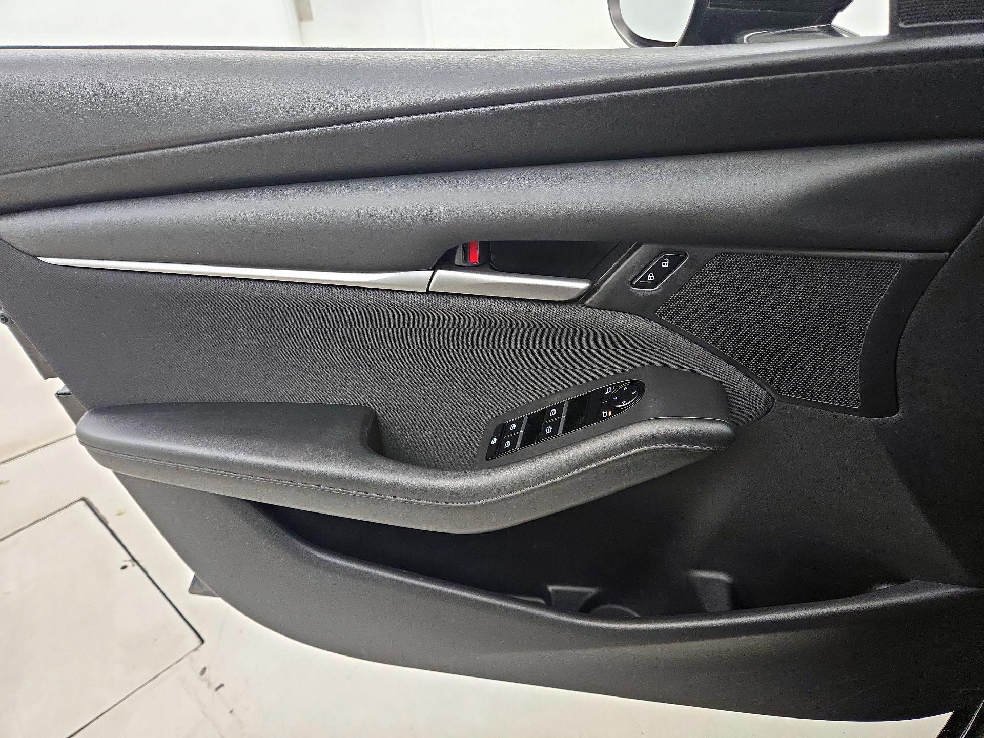 Thumbnail: 2021 Mazda Mazda3 - 12