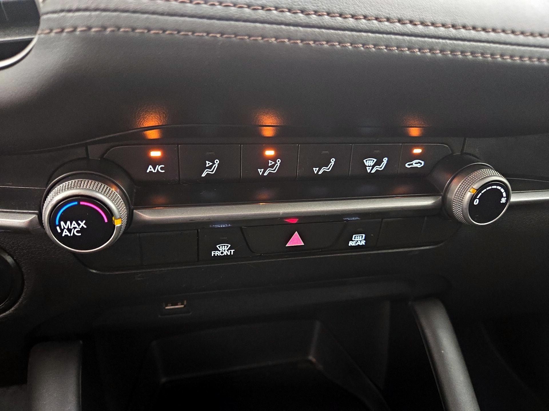 Thumbnail: 2021 Mazda Mazda3 - 17