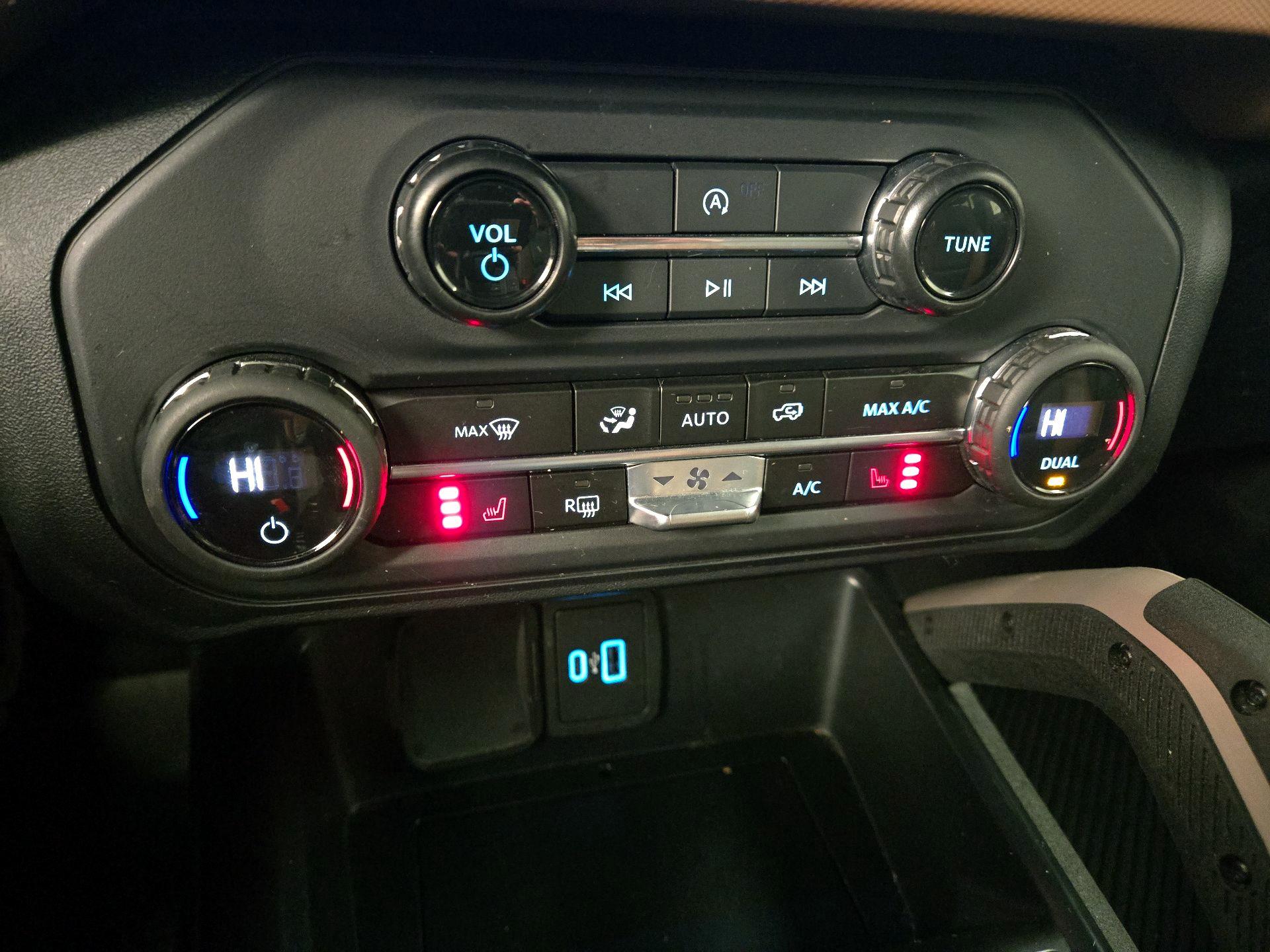 Thumbnail: 2024 Ford Bronco - 17