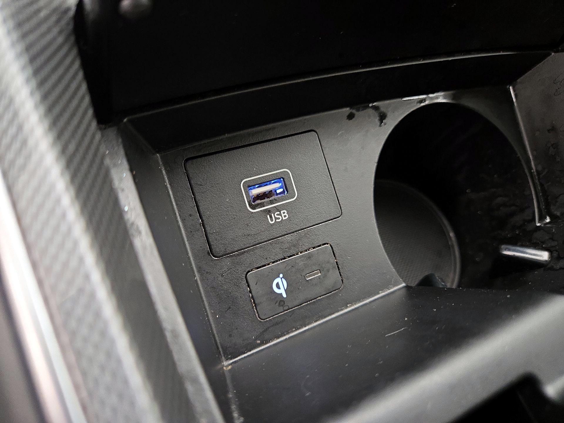 Thumbnail: 2022 Hyundai Santa Fe - 18