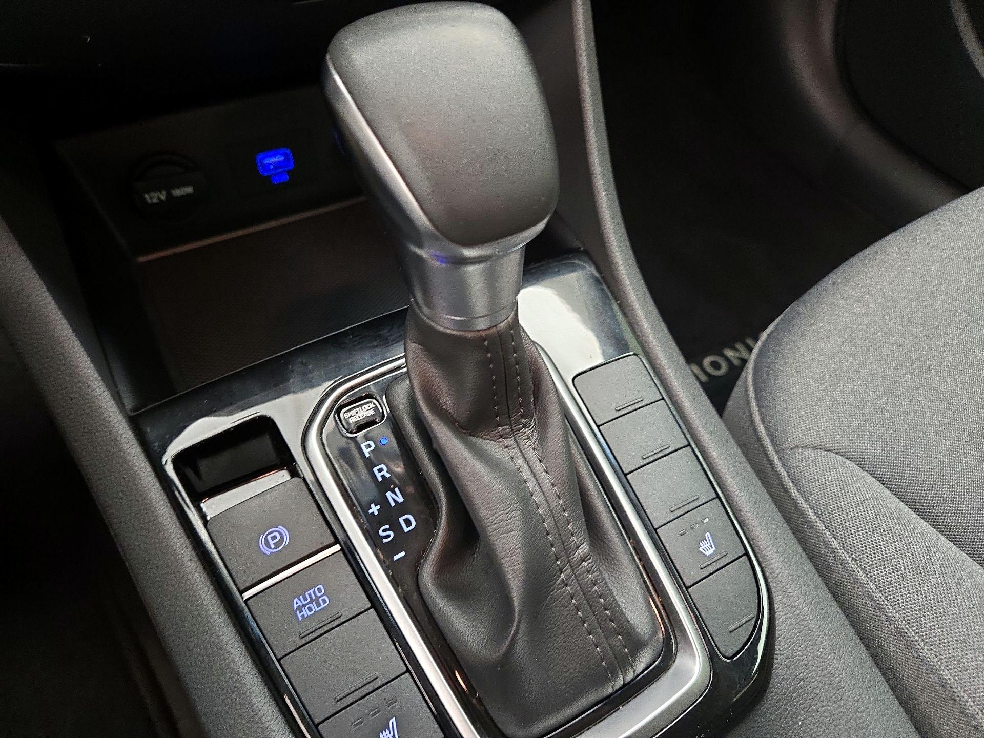 Thumbnail: 2022 Hyundai Ioniq - 17