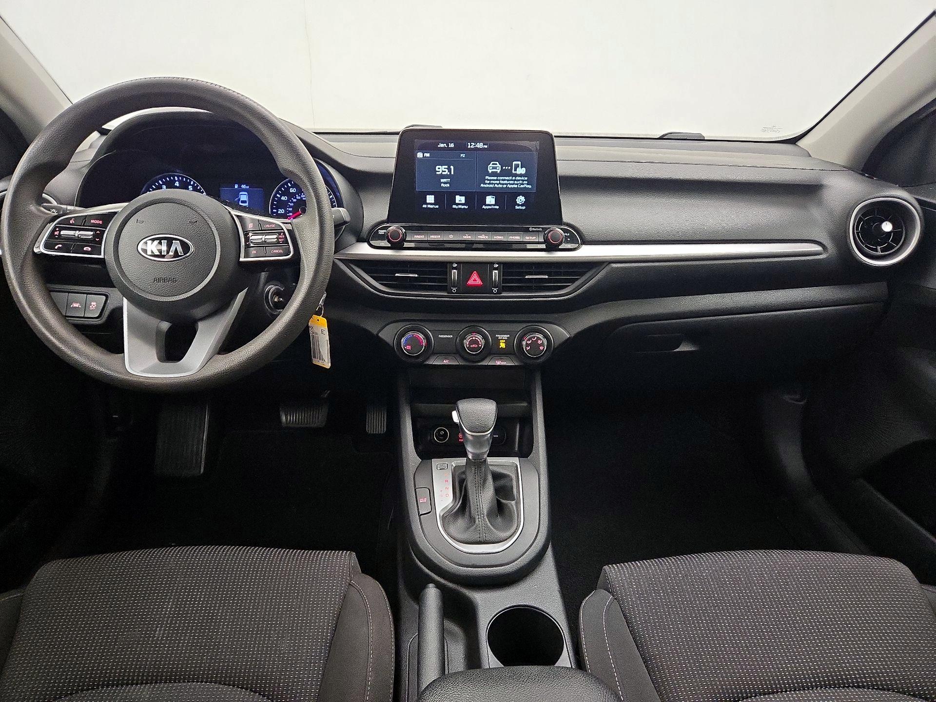 Thumbnail: 2020 Kia Forte - 9