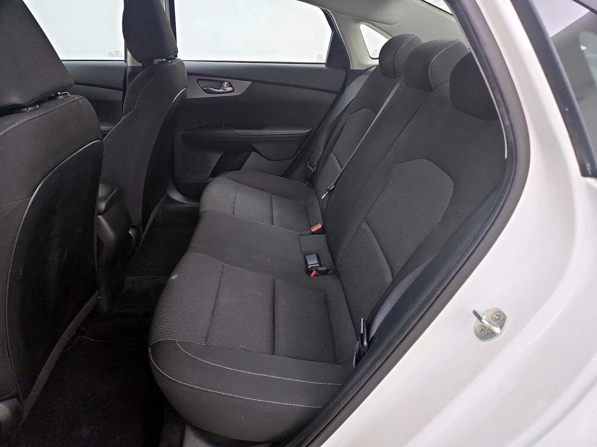 Thumbnail: 2020 Kia Forte - 19