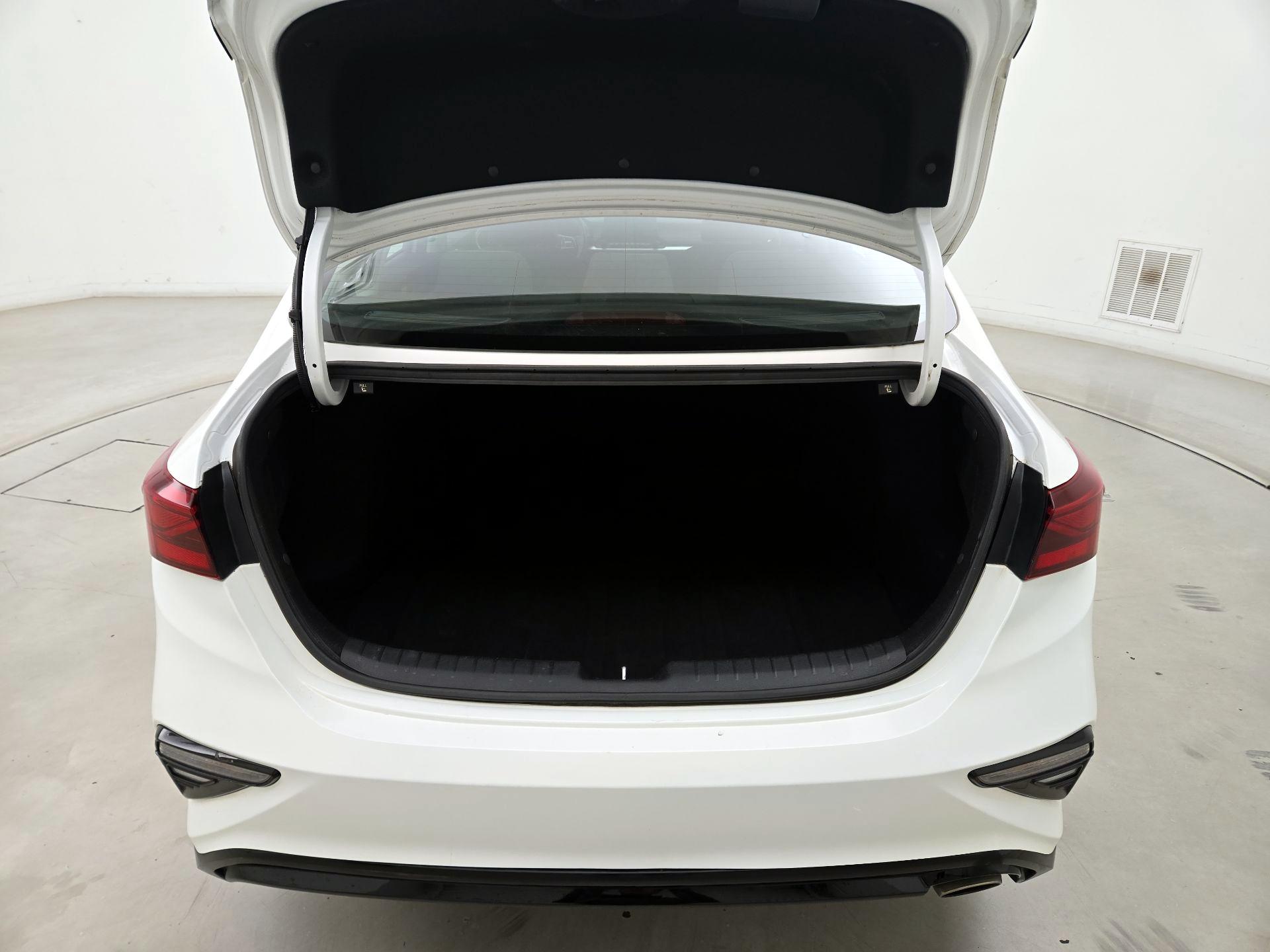 Thumbnail: 2020 Kia Forte - 20