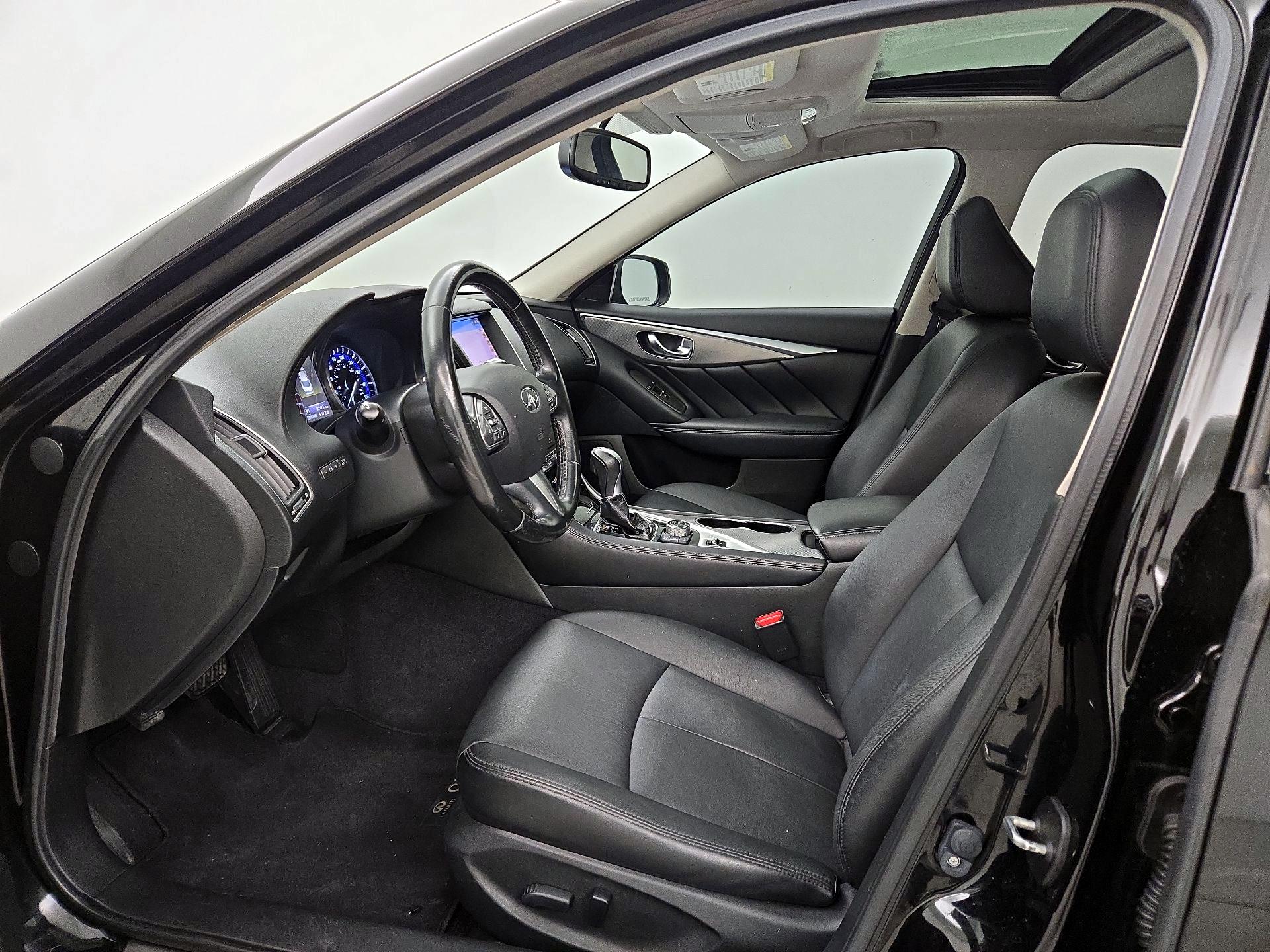 Thumbnail: 2015 INFINITI Q50 - 11