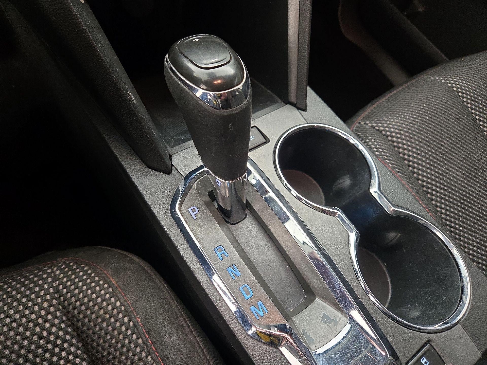 Thumbnail: 2016 Chevrolet Equinox - 16