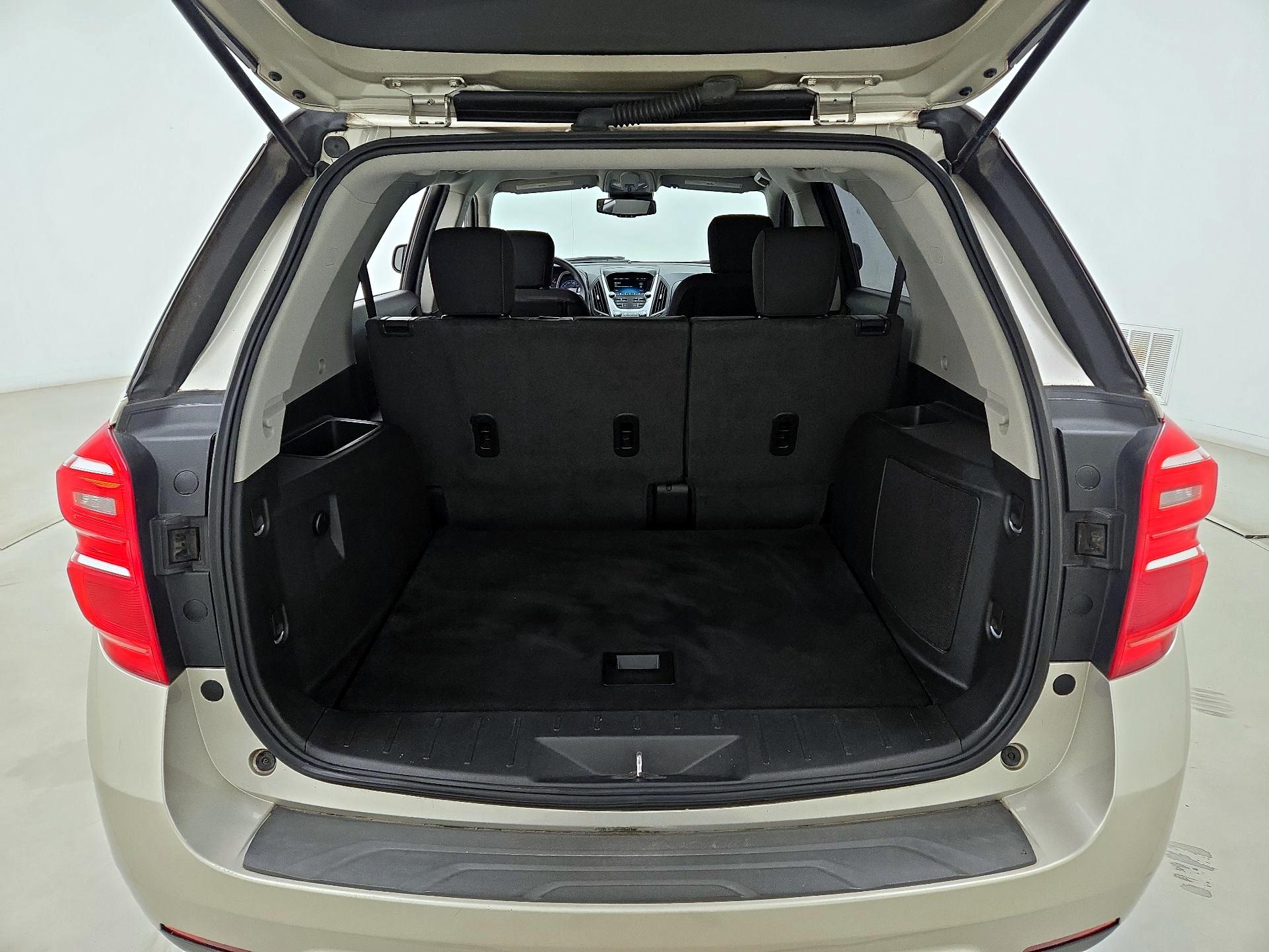 Thumbnail: 2016 Chevrolet Equinox - 18