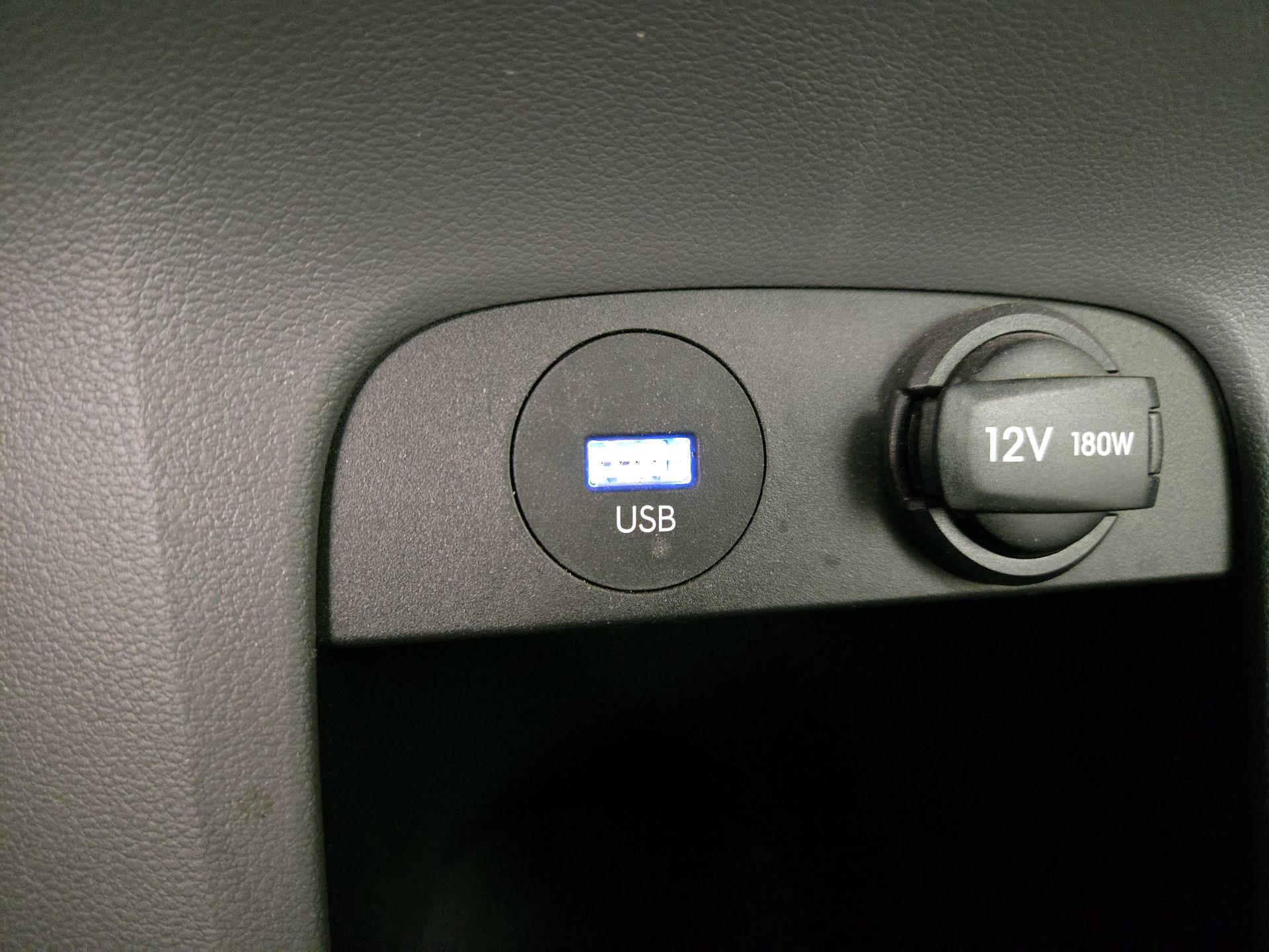 Thumbnail: 2023 Hyundai Ioniq 5 - 19