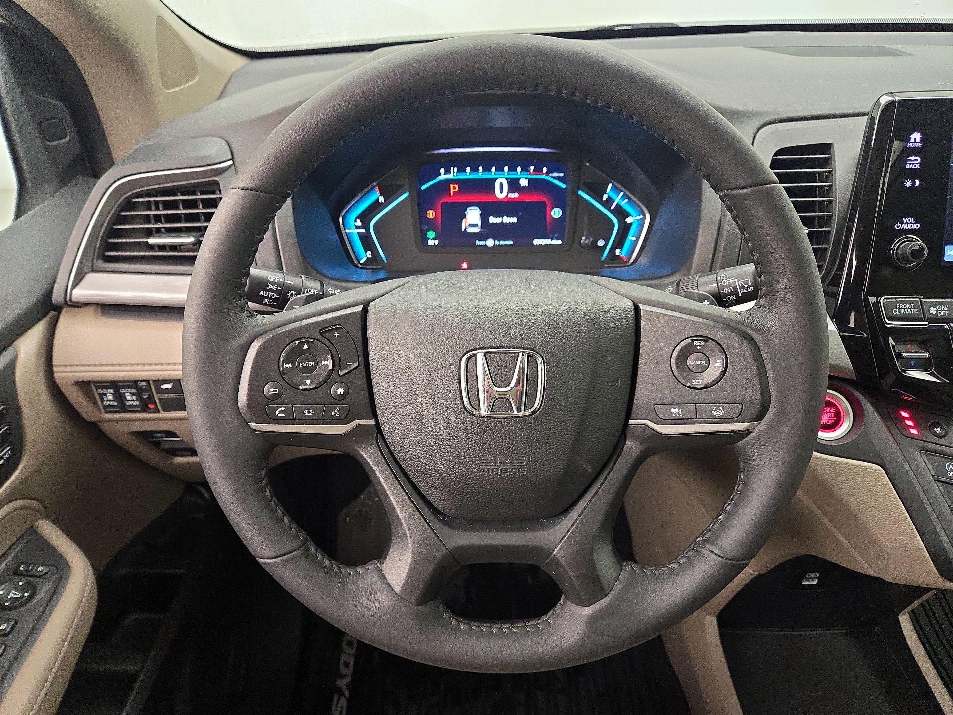 Thumbnail: 2023 Honda Odyssey - 10