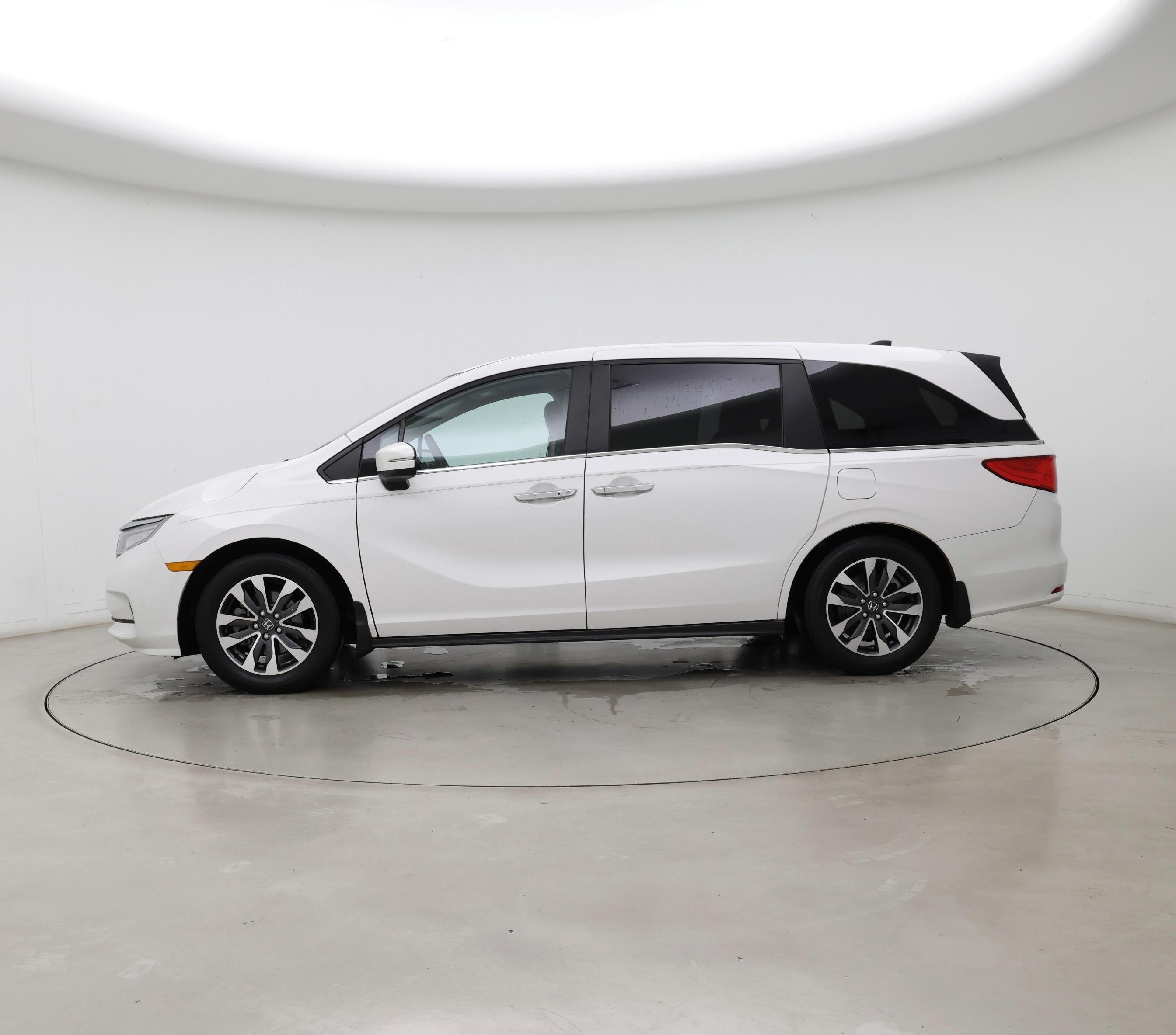 Thumbnail: 2023 Honda Odyssey - 3